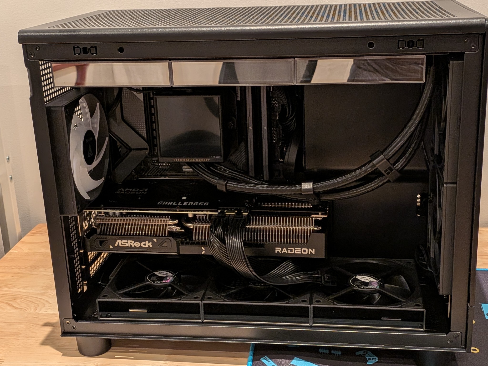4K Aqua - RX 9070 XT, Ryzen 7 9700X, 32 GB DDR5 RAM, 2 TB Gen 4 NVME, Liquid Cooled, RGB
