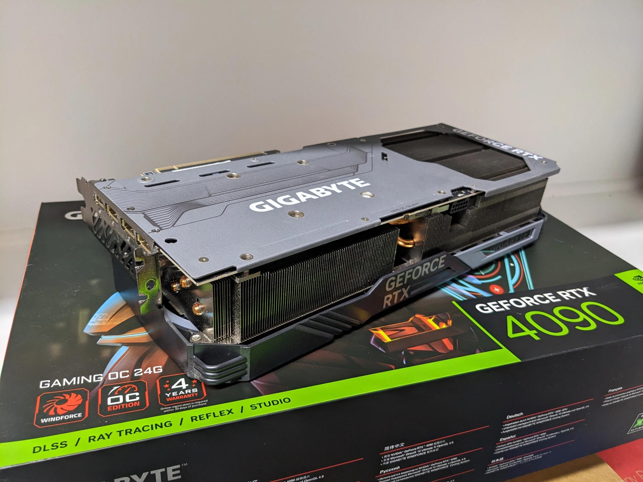 GIGABYTE GeForce RTX 4090 24GB GDDR6X PCI Express 4.0 x16 ATX Video Card GV-N4090GAMING OC-24GD