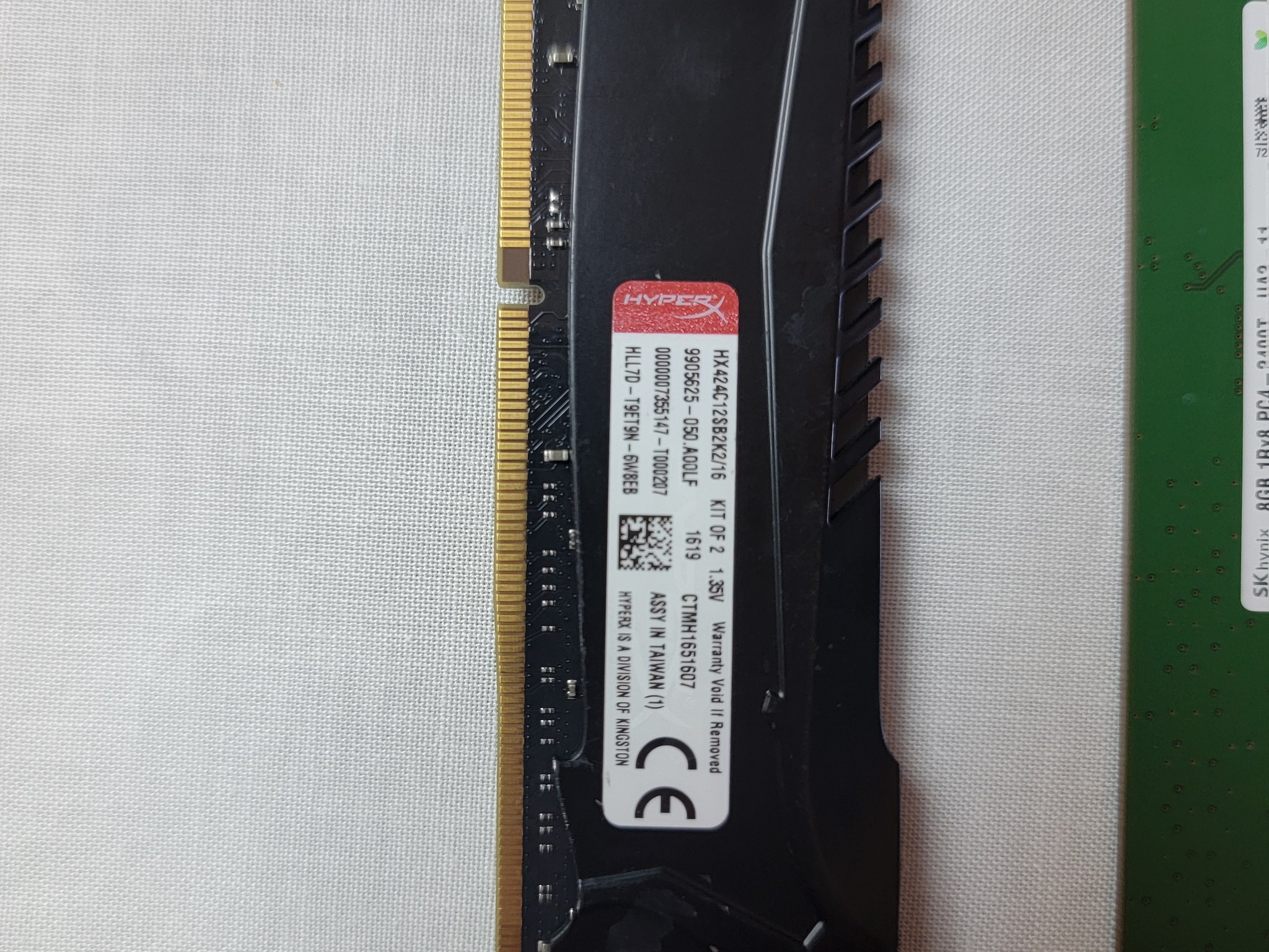 LOT OF (4) DDr4 32gb RAM (FOR PARTS)