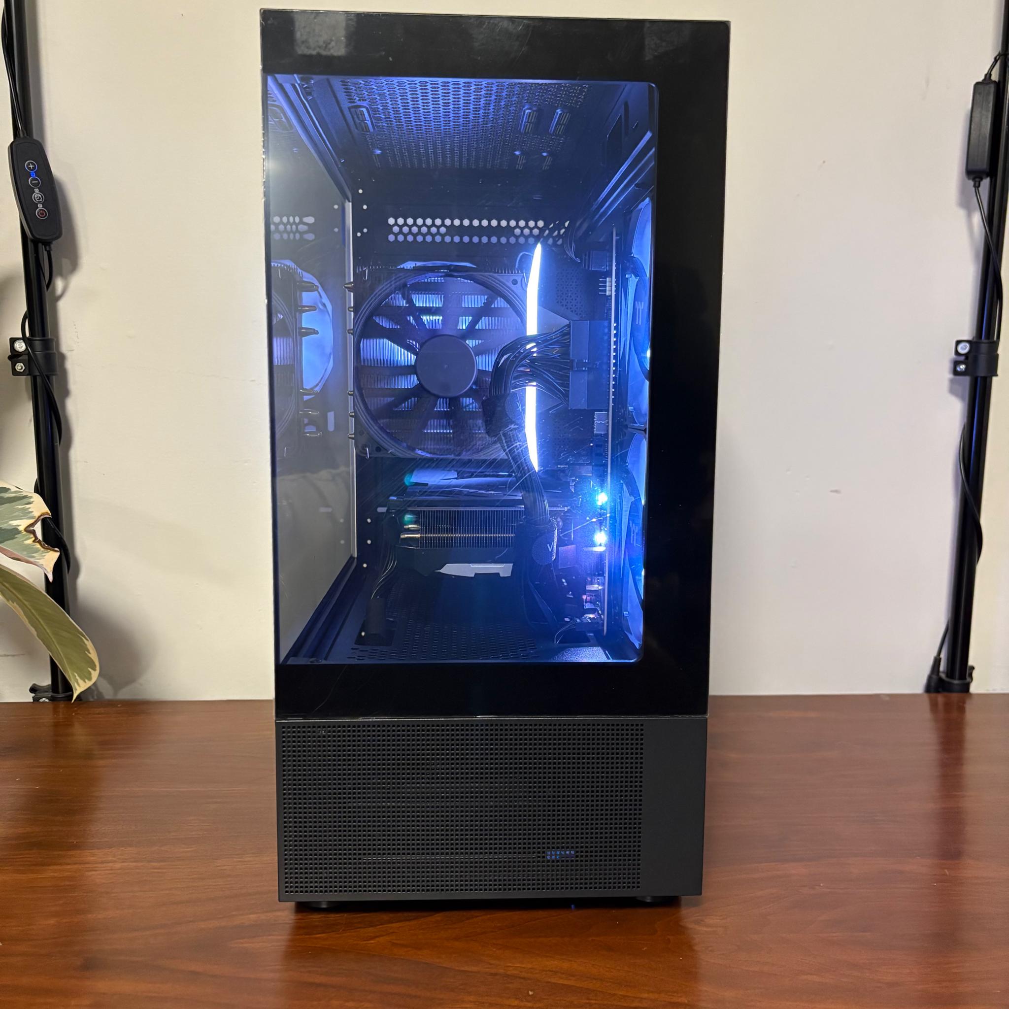 RTX 4070 TI Super | Ryzen 7 7700X | 32GB DDR4 | 1 TB SSD | 750W PSU | 3x 120mm Fan | mATX Case