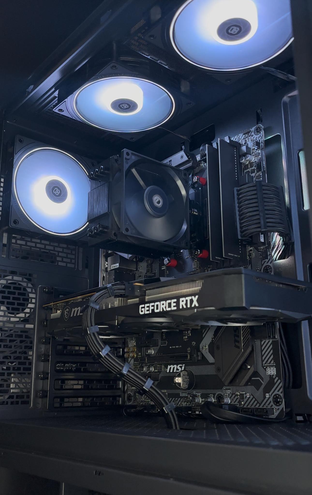 GAMING PC \ 3060ti \ Ryzen 5 \ 1TB STORAGE \ WiFi