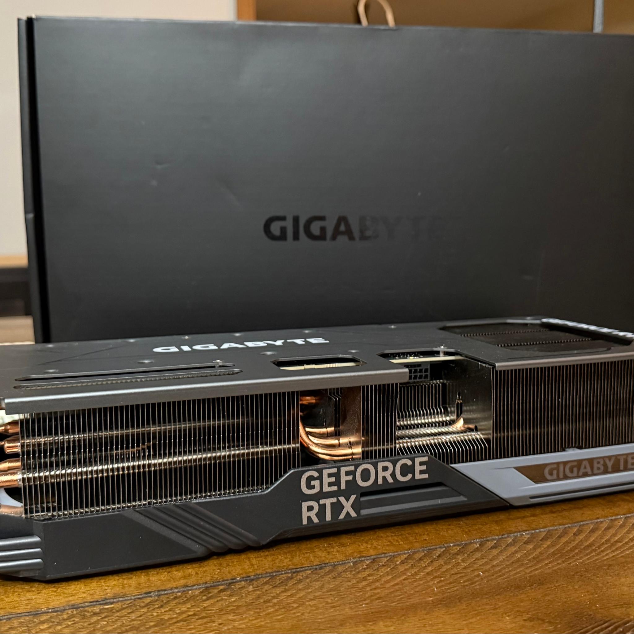 Gigabyte GAMING OC GeForce RTX 4080 SUPER