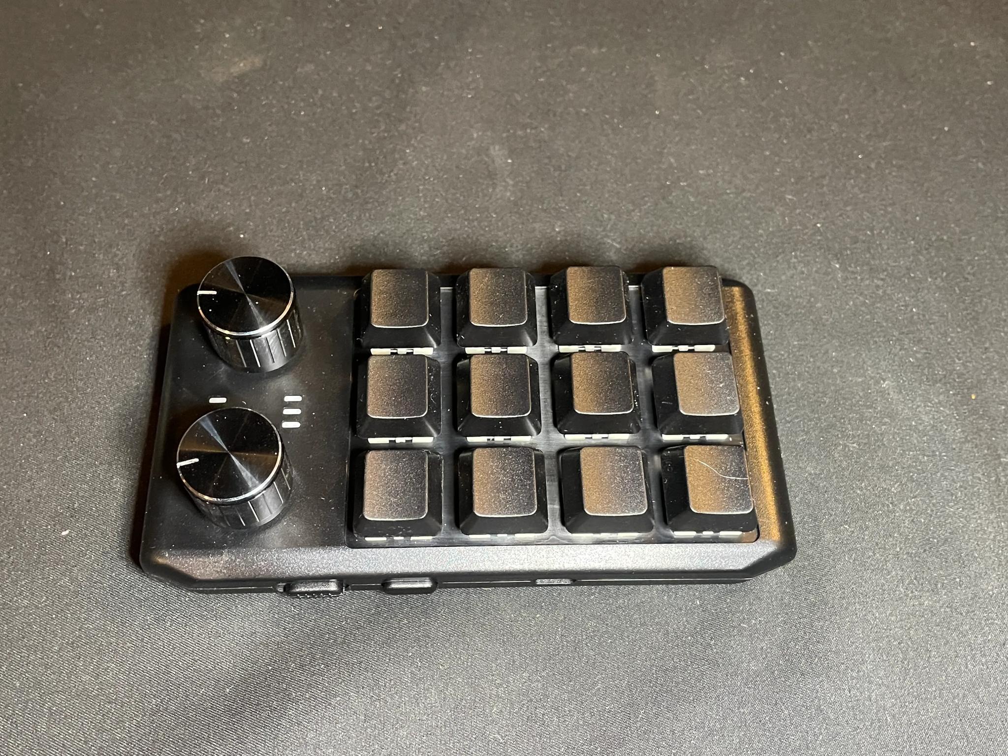 Wireless RGB Bluetooth Macropad With Red Switches