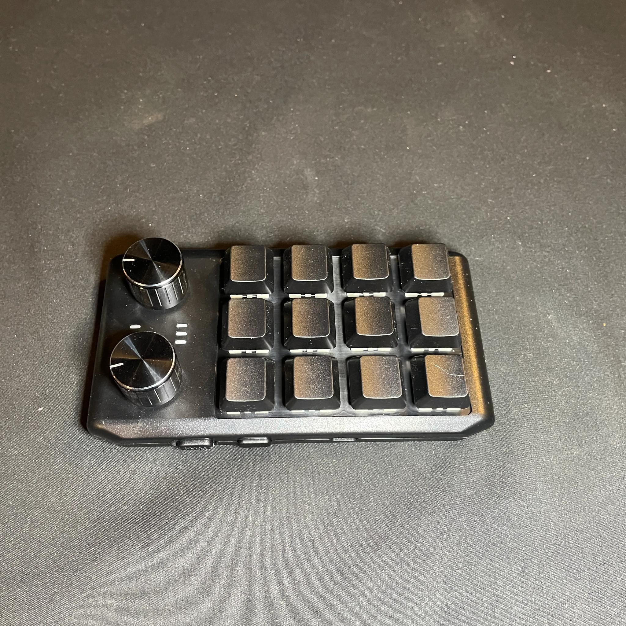 Wireless RGB Bluetooth Macropad With Red Switches