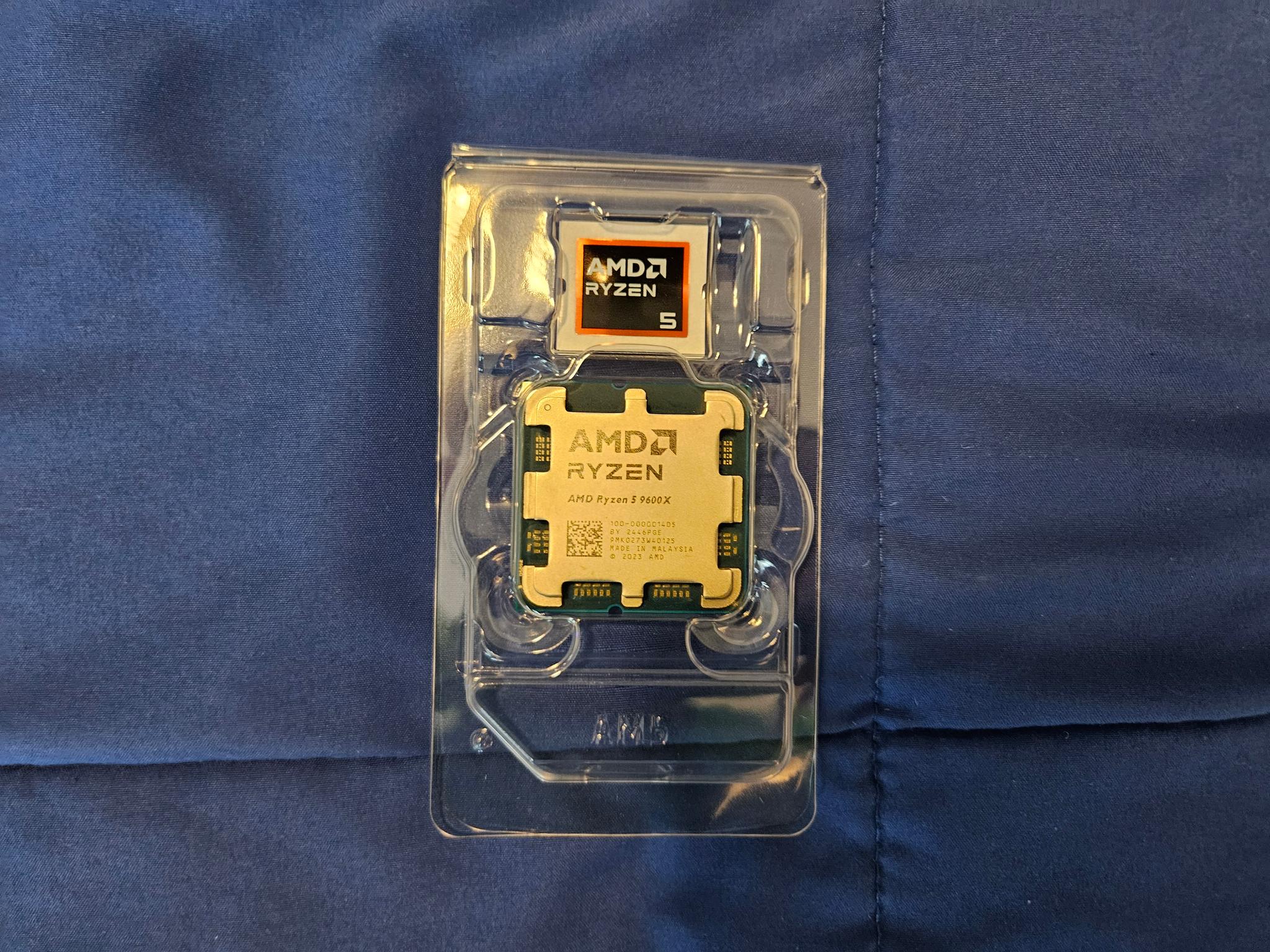 AMD Ryzen 5 9600X - Ryzen 5 9000 Series Granite Ridge (Zen 5) 6-Core 3.9 GHz - Socket AM5 65W