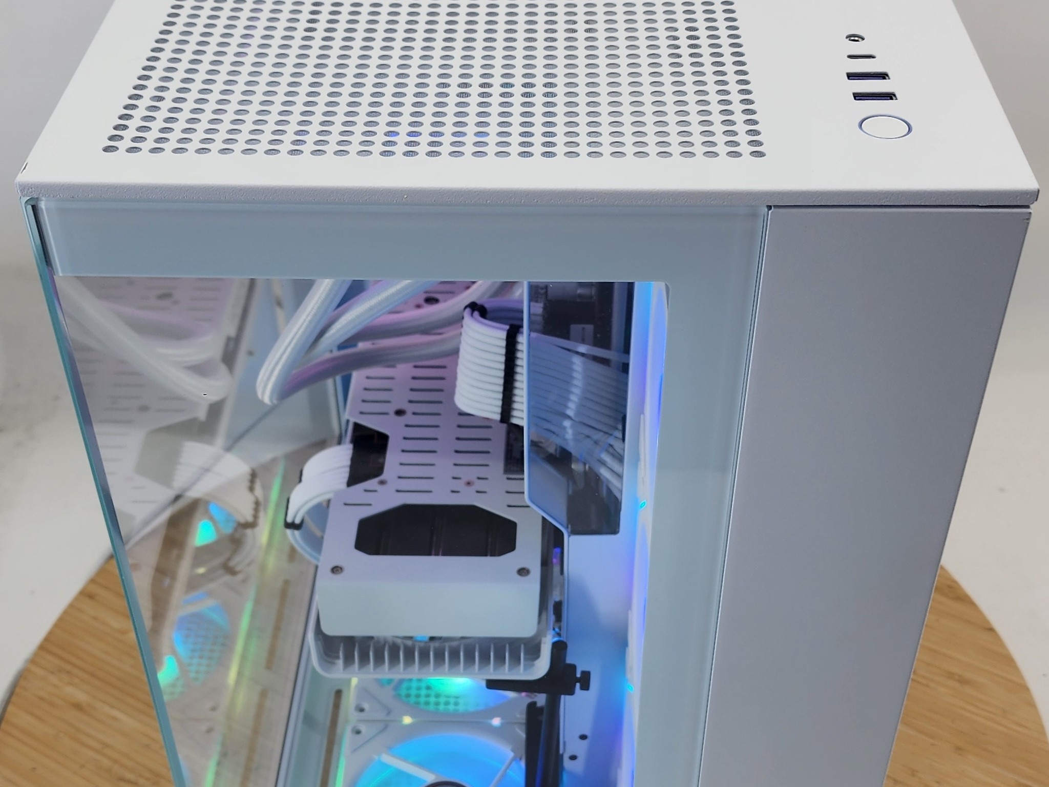 Gaming PC Ryzen 7 5700X 32GB RAM 1TB SSD RX 7800 XT 16GB Windows 11 Computer