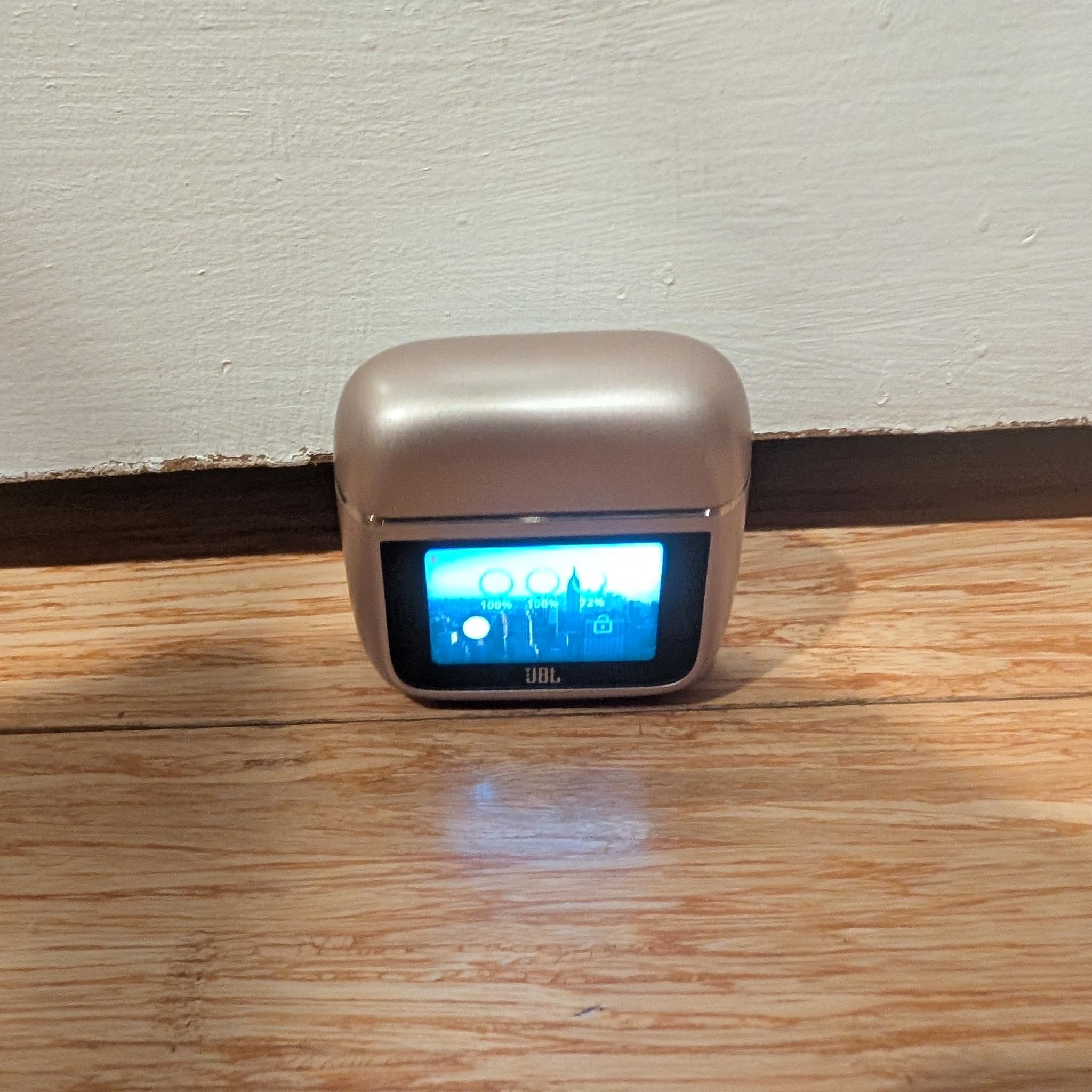 JBL Tour Pro 3s