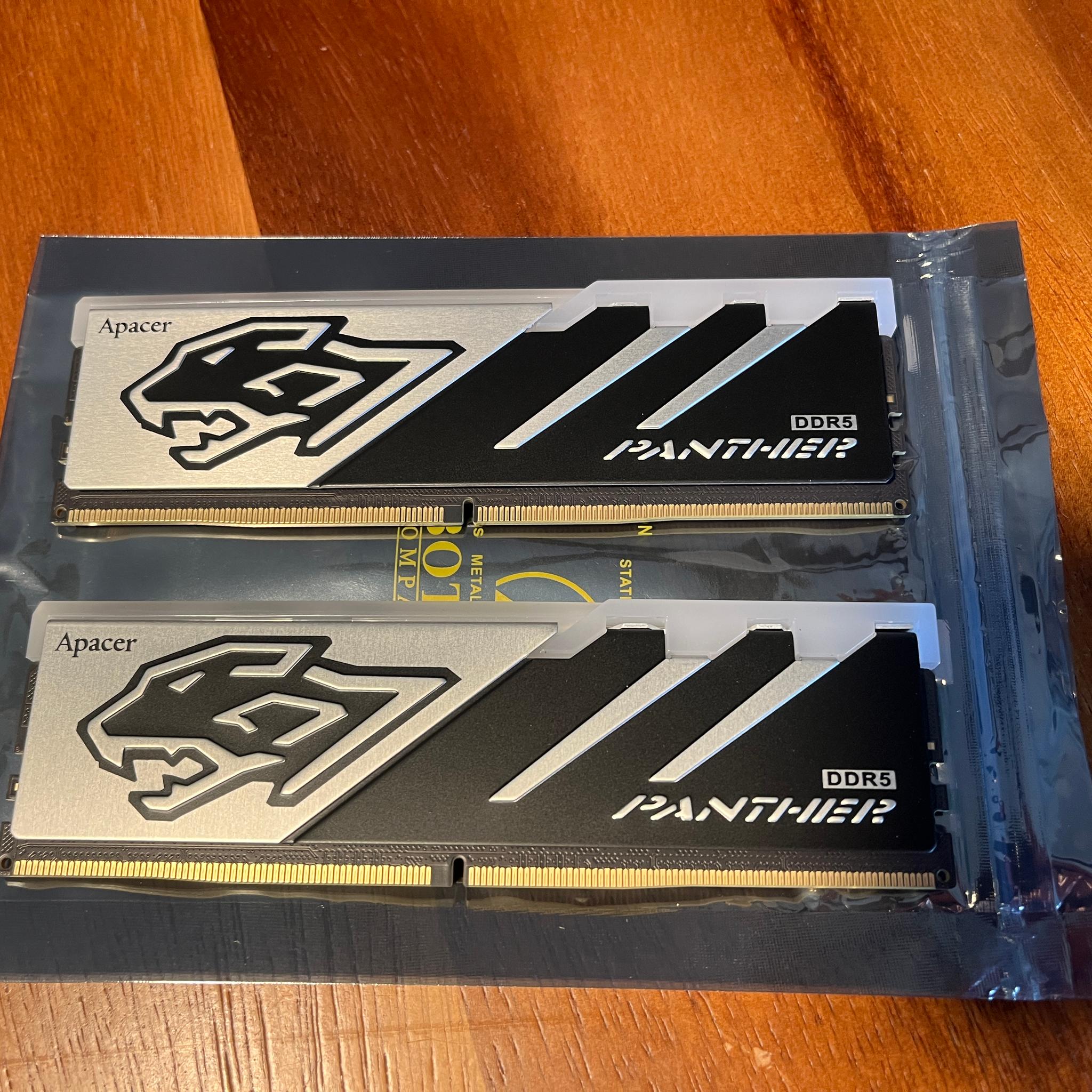 Apacer Panther 32GB (2x16GB) RAM DDR5 RGB 5200MHz AH5U16G52C5229BAA