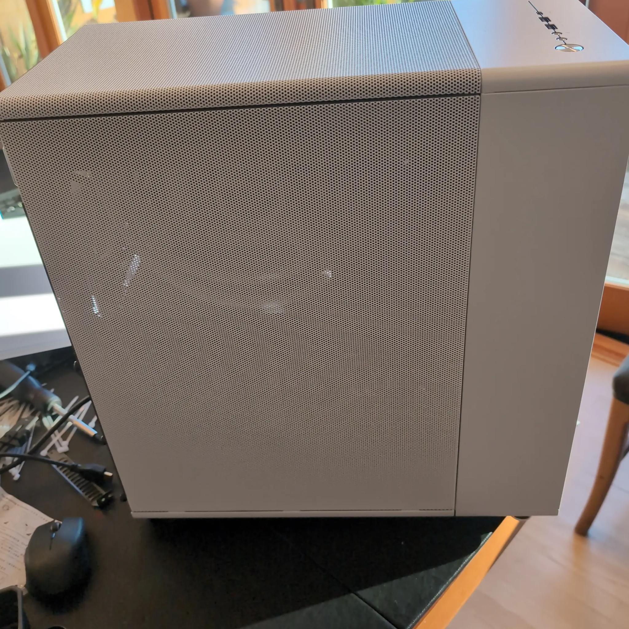 Fractal North White Mesh
