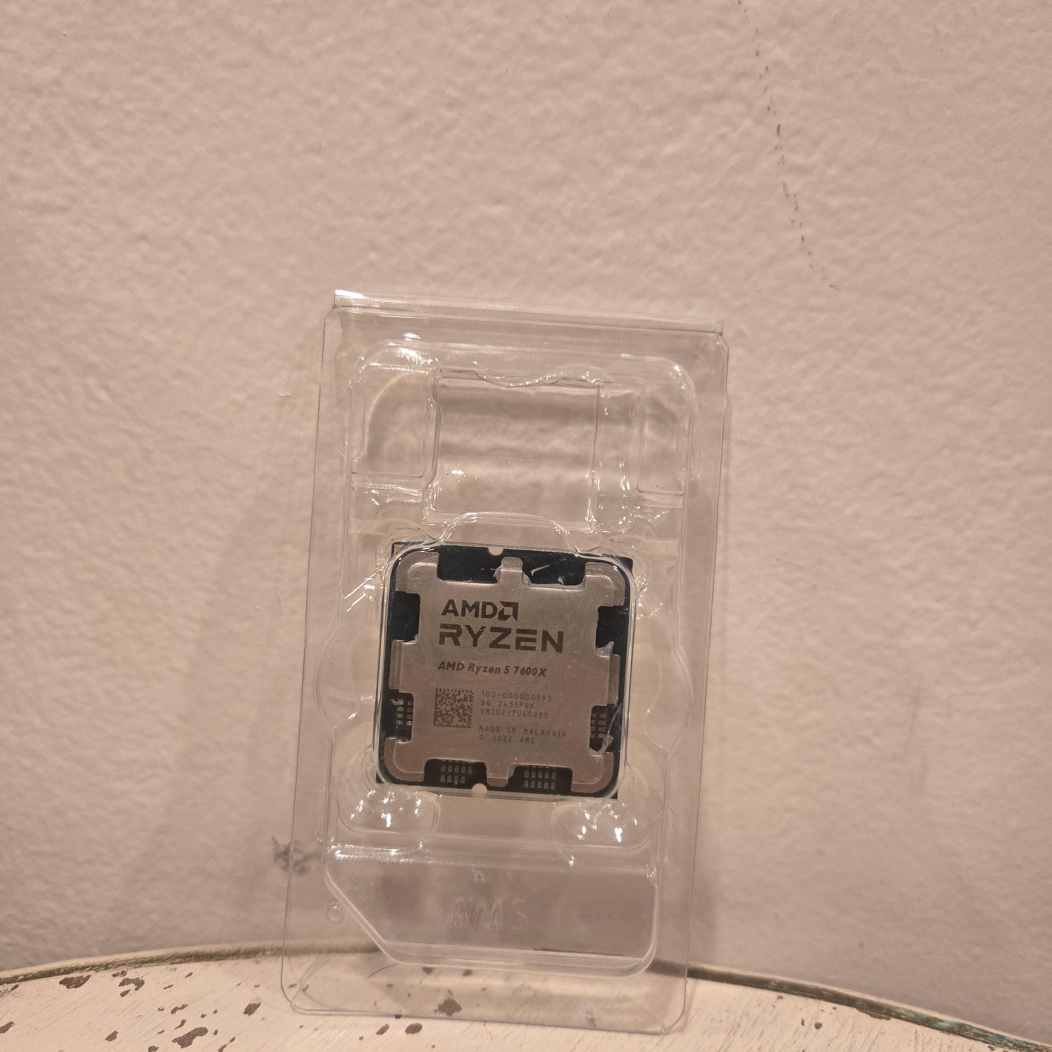 AMD Ryzen 5 7600X