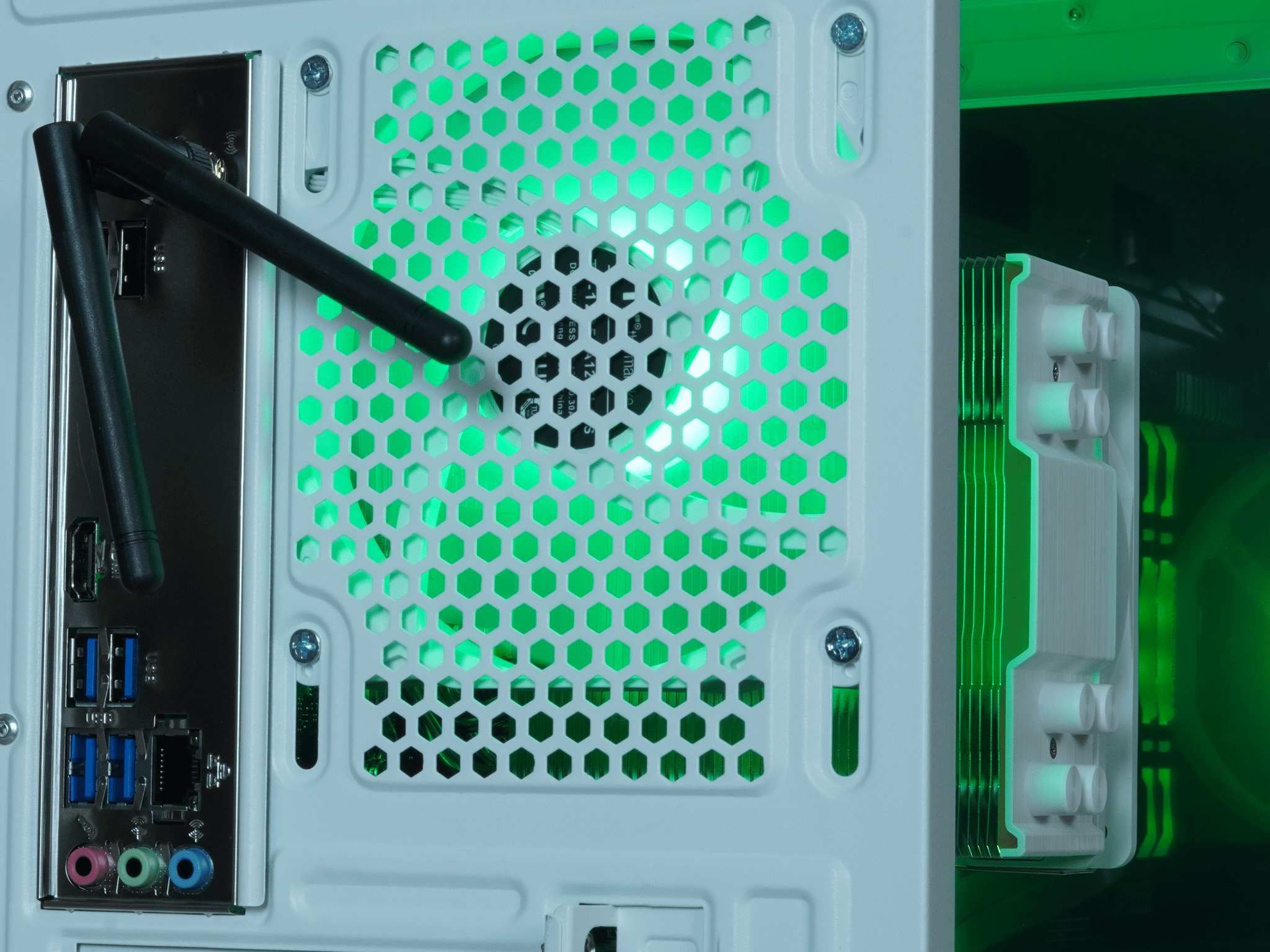 🍀SUPER🍀RTX 2060 Super FE, Ryzen 5 2600, 16GB DDR4 RAM, 1TB SSD w/ Wifi |1080p Gaming PC|
