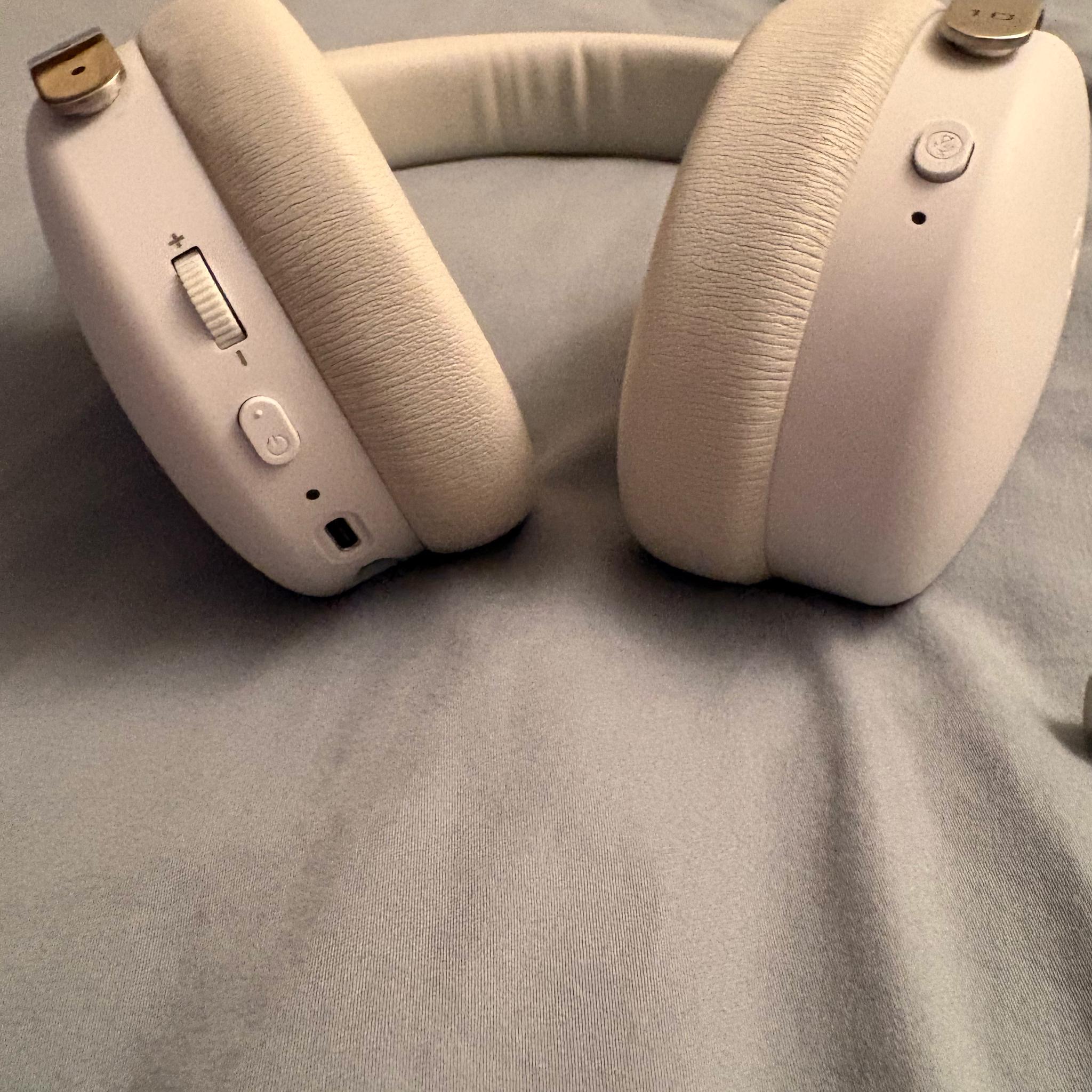 Used Hyte Eclipse HG10 Wireless Gaming Headset