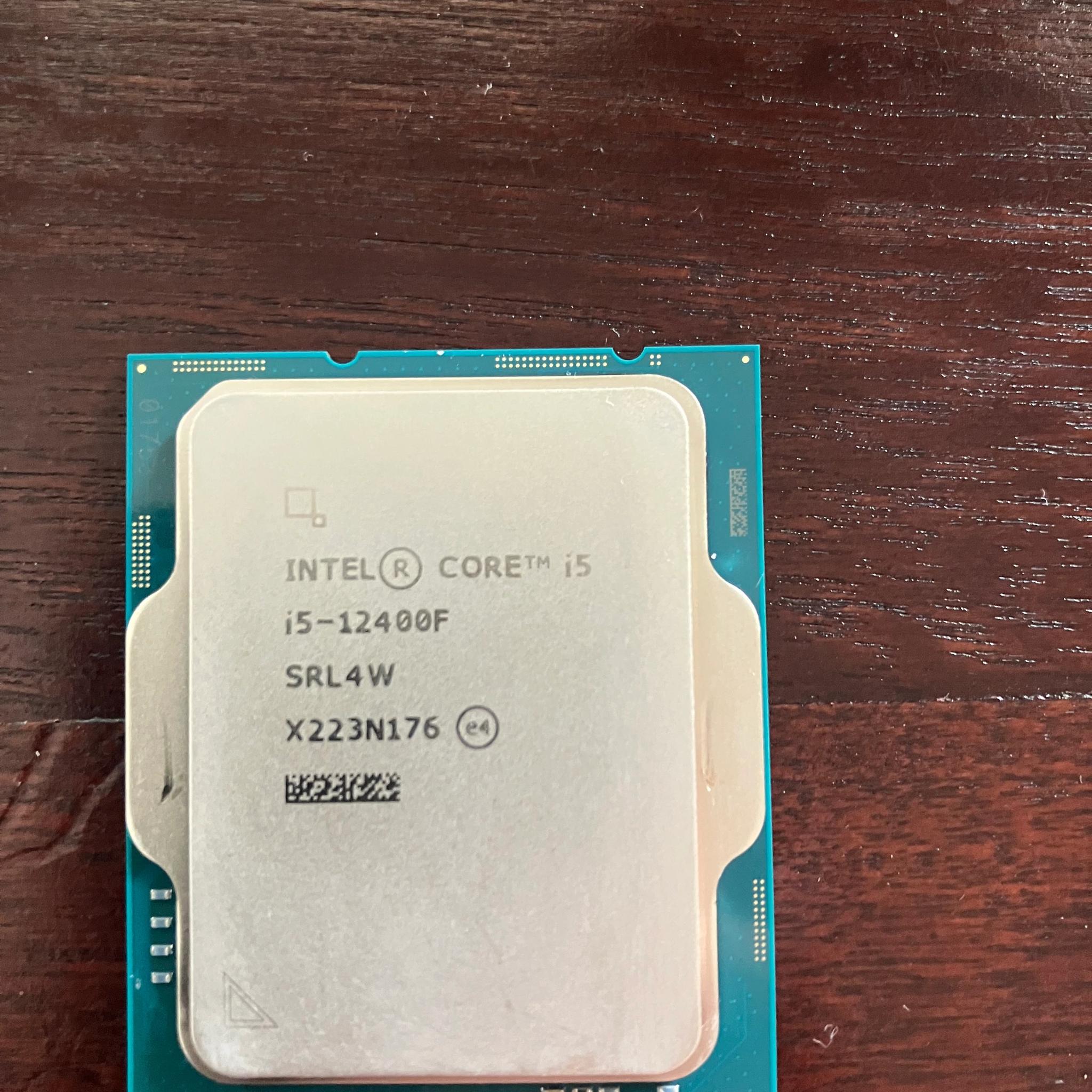 Intel core i5 12400F