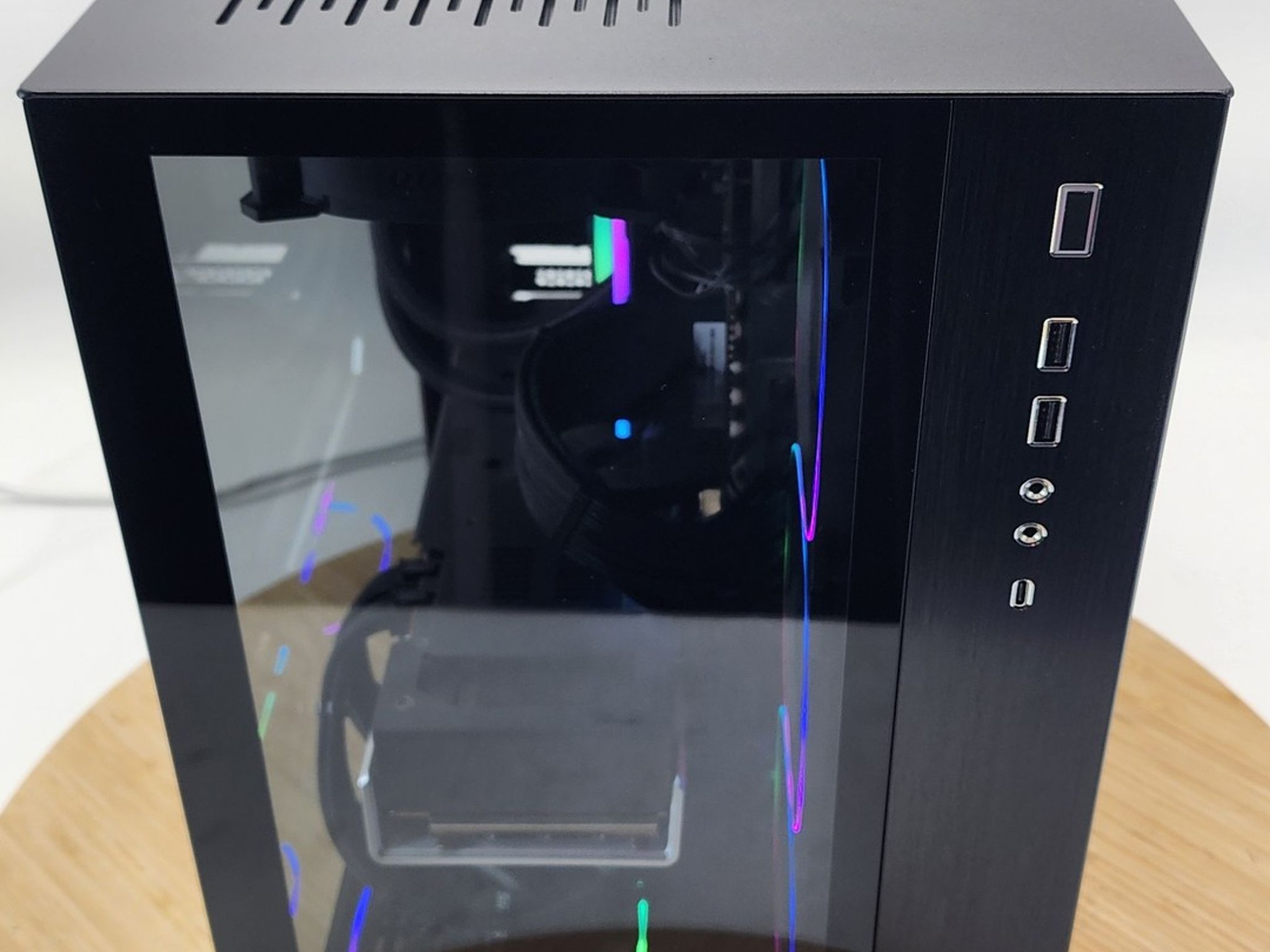 Gaming PC Ryzen 7 9700X 32GB RAM 2TB SSD RX 7900 XT 20GB Windows 11 Computer