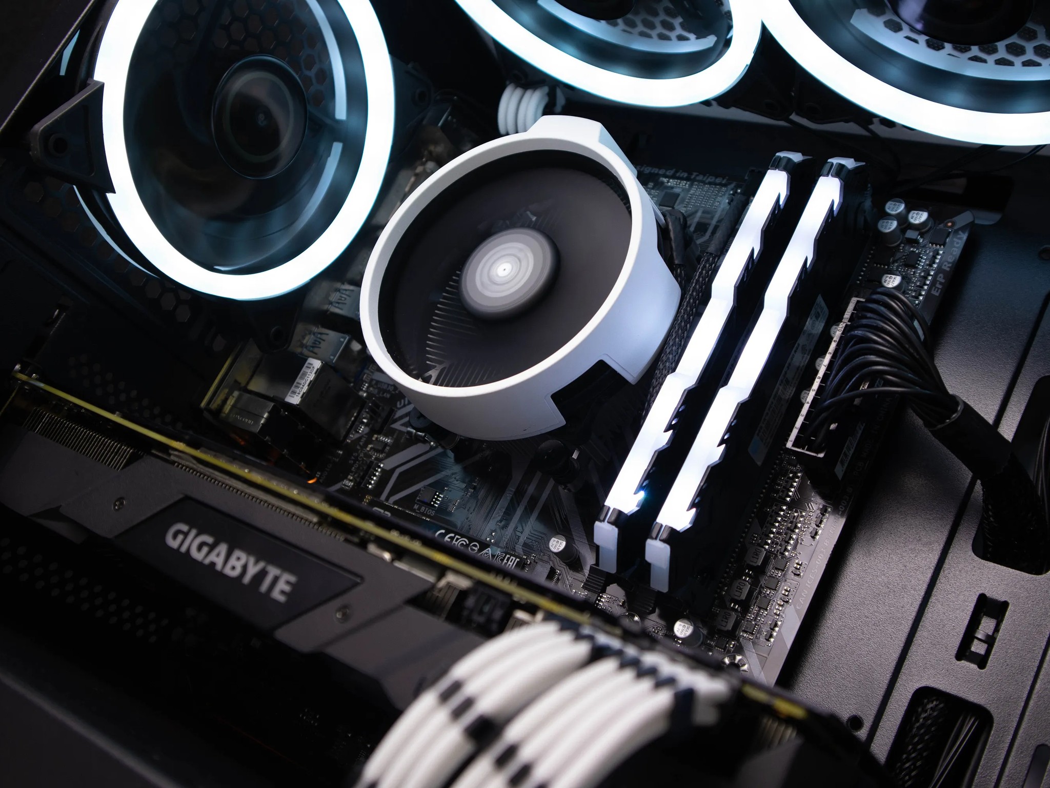 RTX 2070 | Ryzen 7 2700X | 16gb RAM