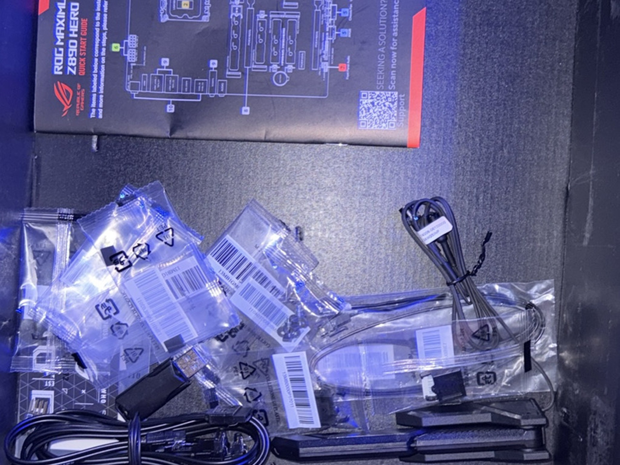 ASUS ROG MAXIMUS Z890 HERO Motherboard Open Box