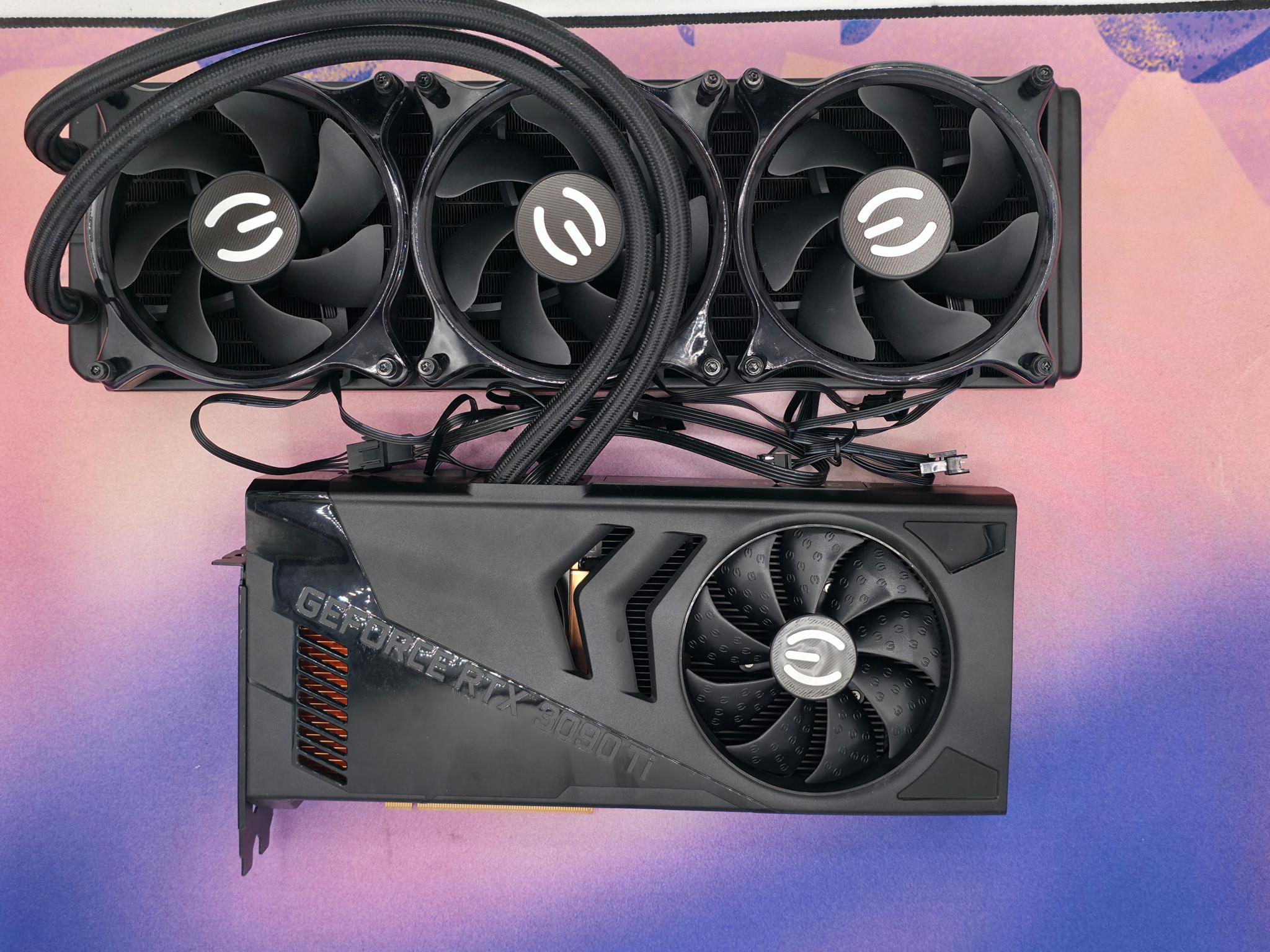 EVGA RTX 3090Ti FTW3 Hybrid