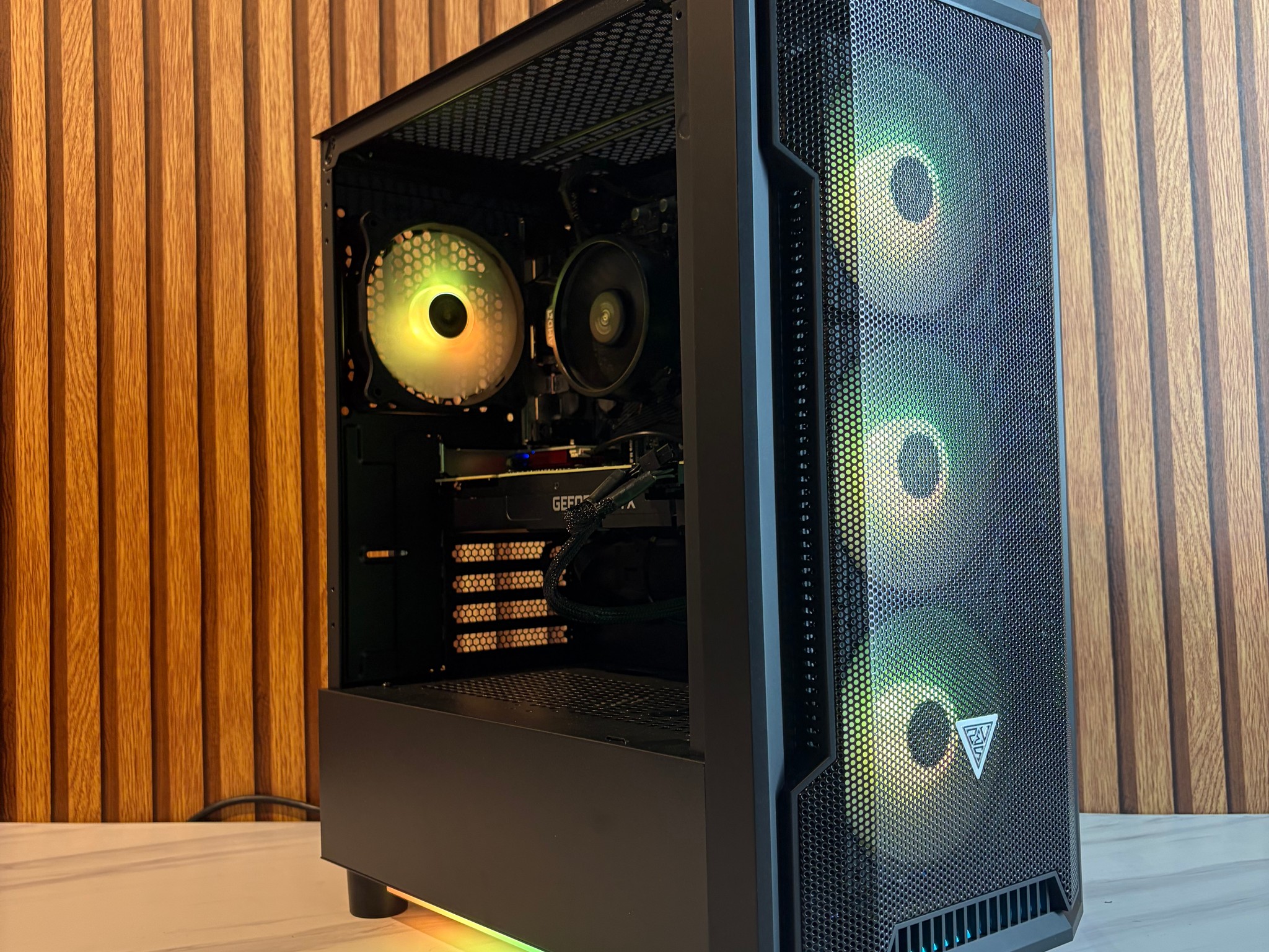 RTX 2070 super | Ryzen 5 5500 | 16 GB | 500GB | Windows 11 PRO