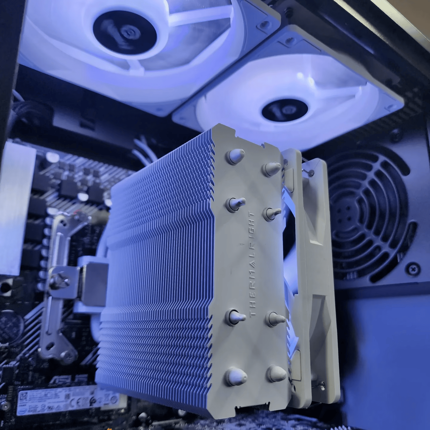 🤍🖤🤍 Gigabyte GeForce GTX 1080Ti 11GB // AMD Ryzen 7 2700X // Corsair Vengeance 16GB 2666MHz
