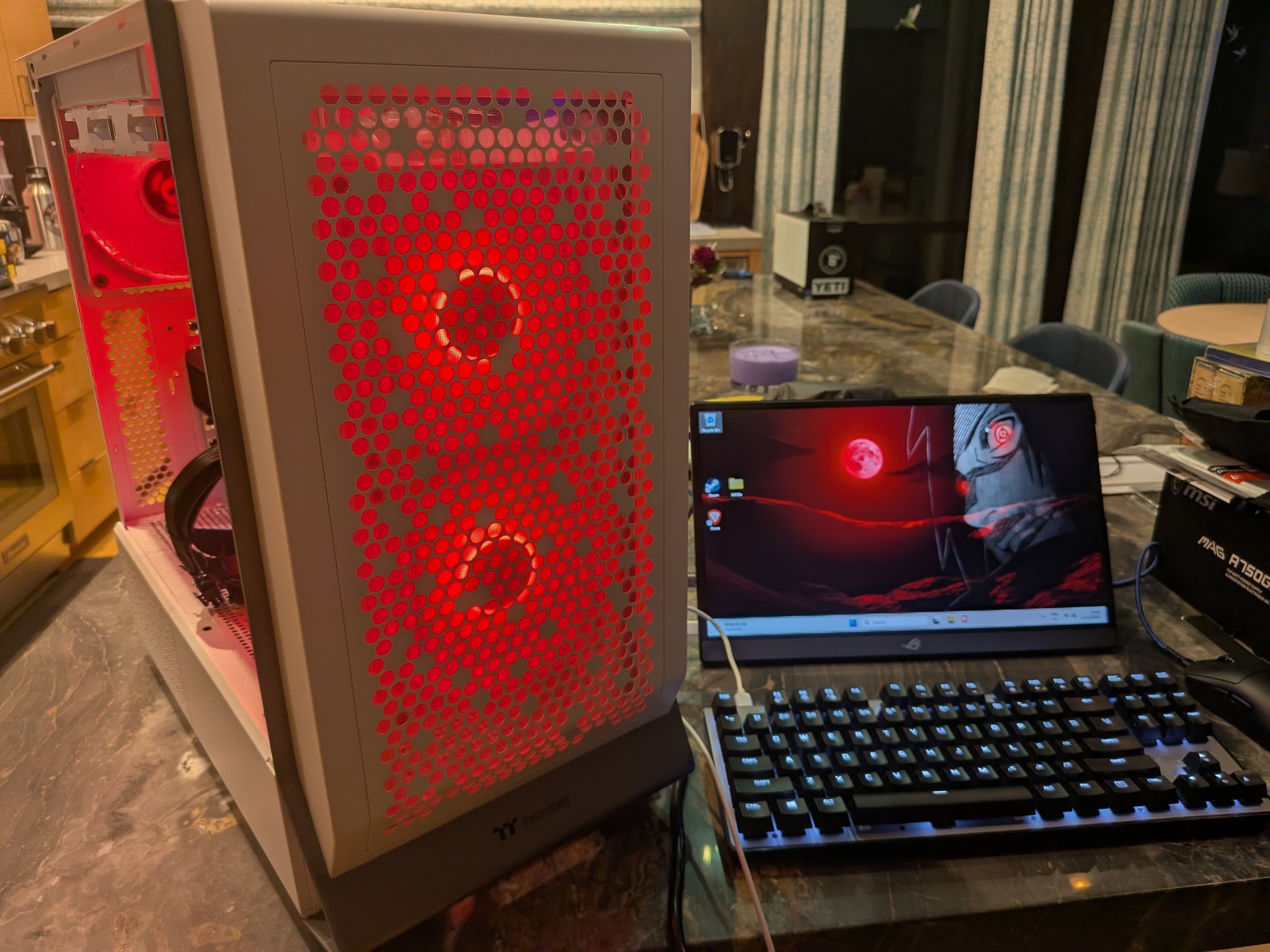 4K Crimson Snow - RX 7900 XTX, Ryzen 5 7600X3D, 32 GB DDR5, 2 TB Gen 5 NVME, Liquid Cooled, RGB