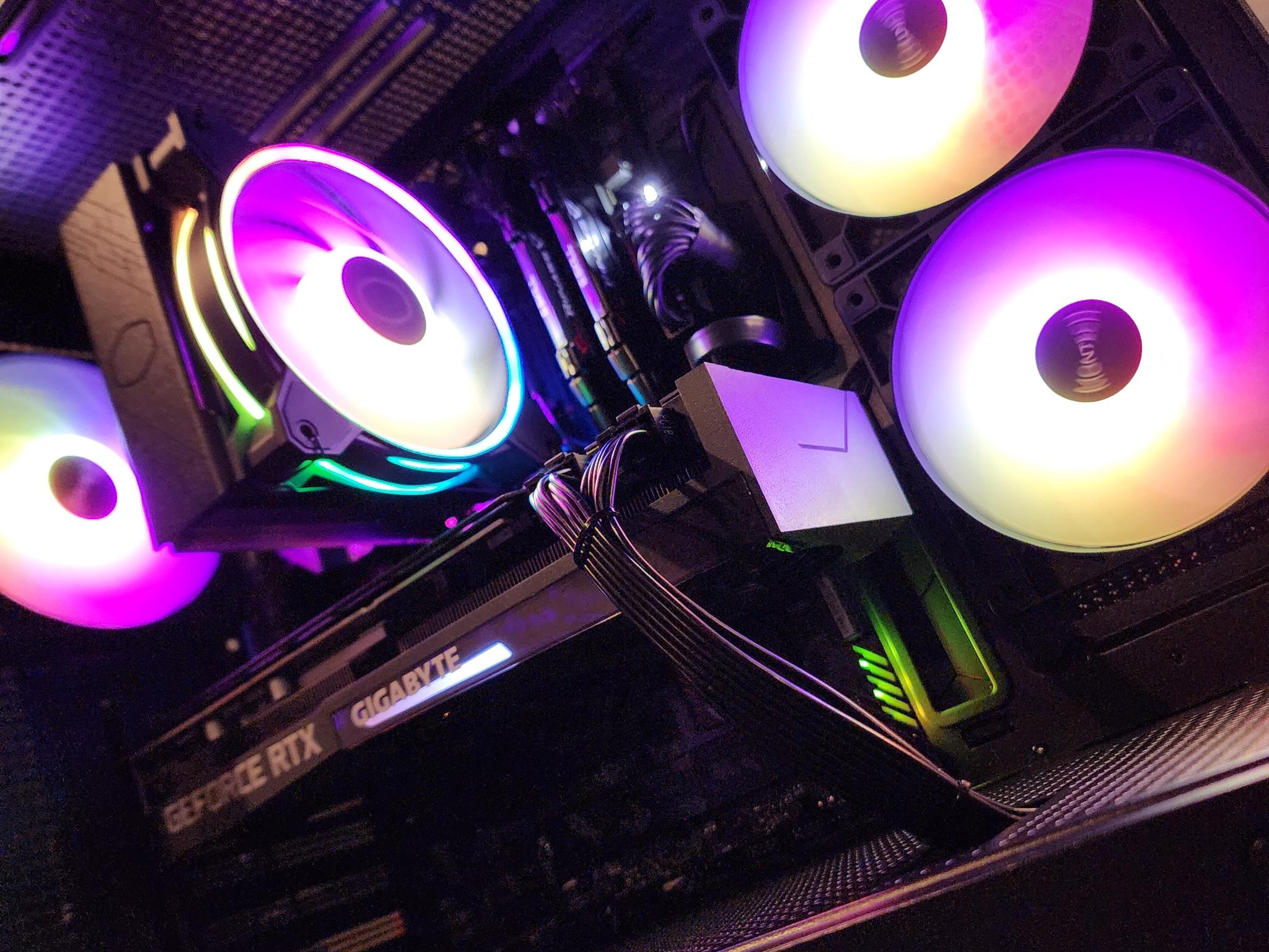 Nvidia RTX 3070 Ti / Ryzen 5 5600X3D / 32GB DDR4 / 1TB NVMe SSD