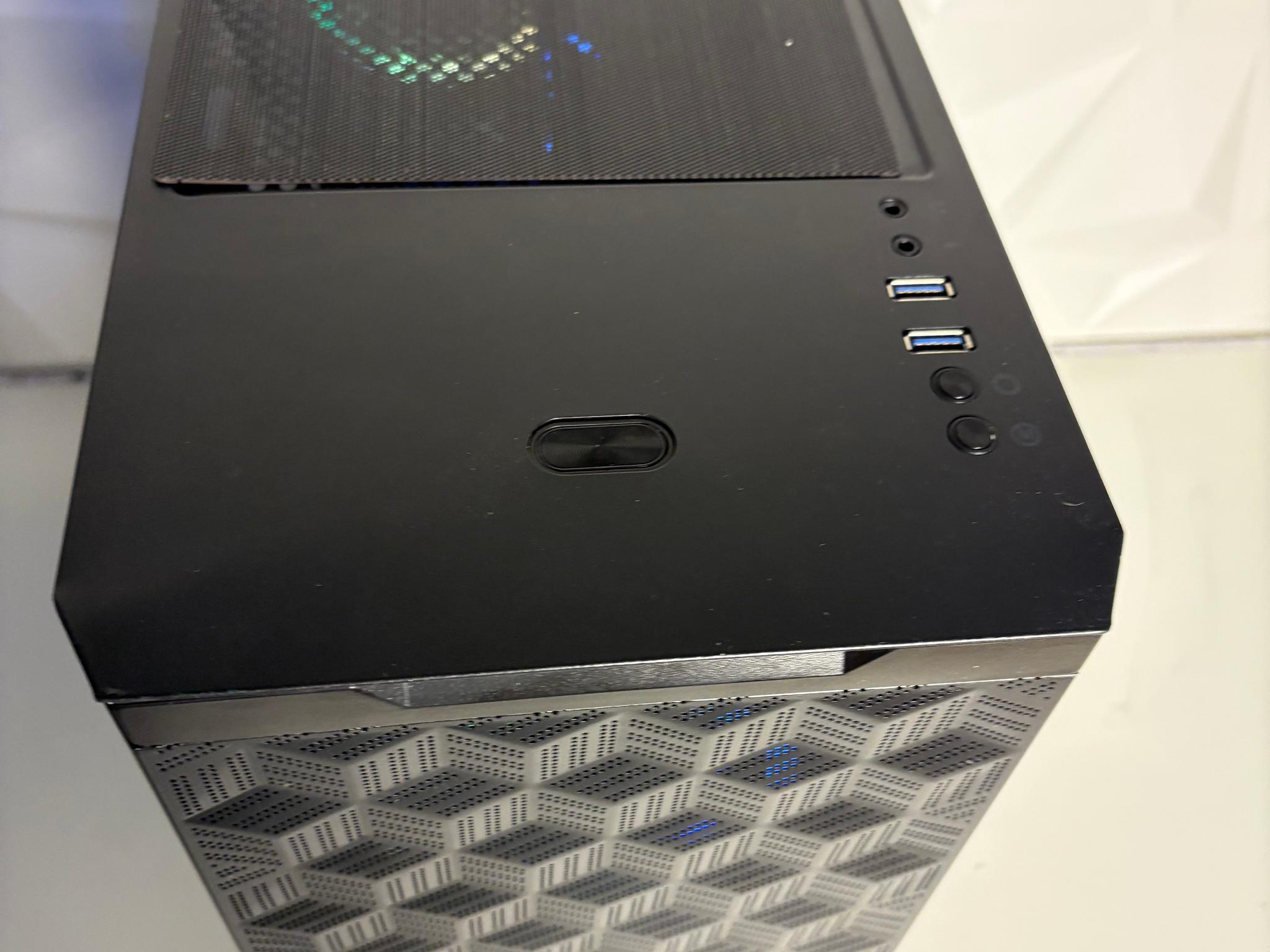 😡💢 //RGB Gaming PC// 💢😡 - RTX 3060, Ryzen 5 3600, 1TB SSD, 16GB DDR4