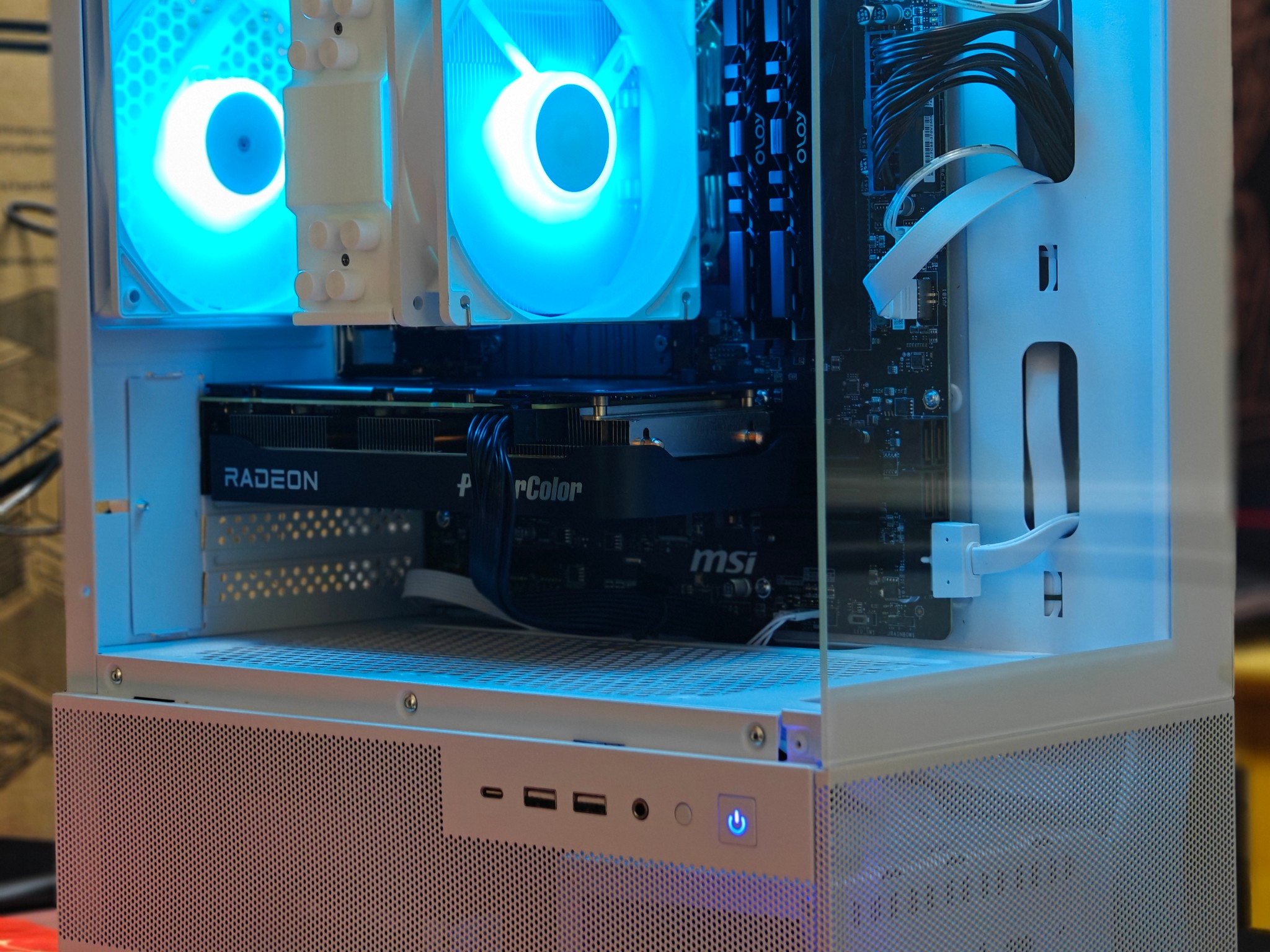 White 1080p/1440p Gaming PC