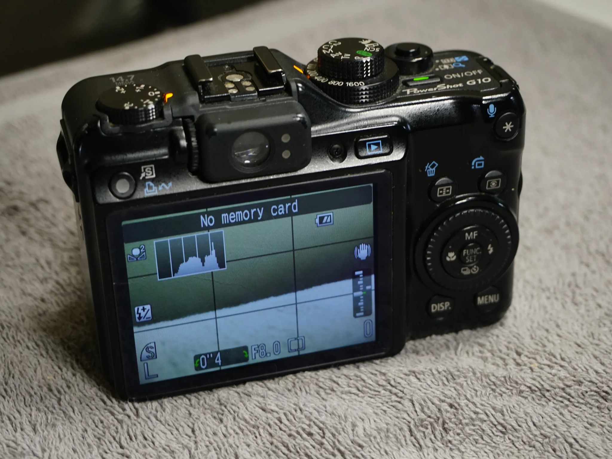 Canon PowerShot G10 14.7MP Digital Camera WITH 2 Batteries & Charger