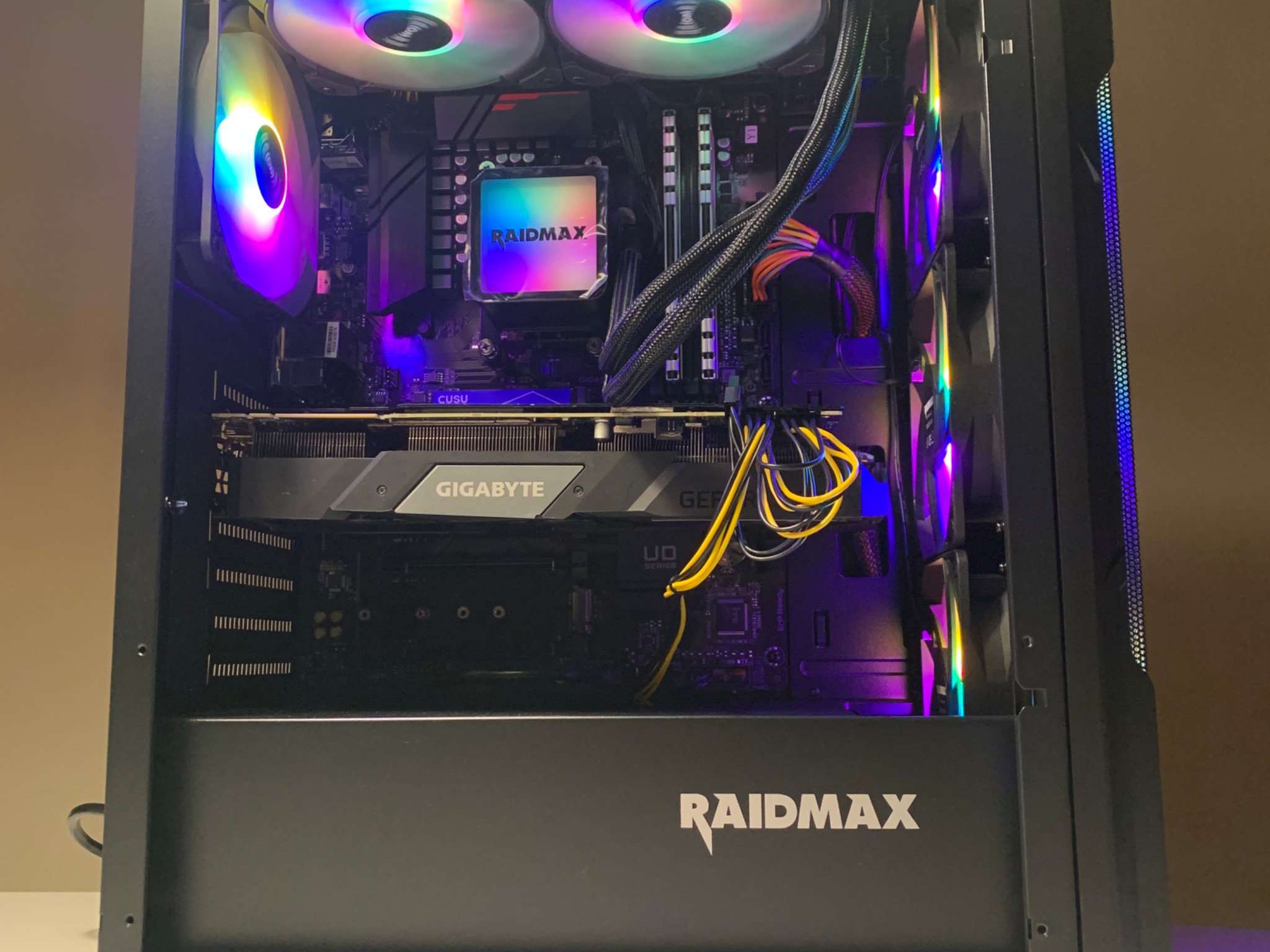 RTX 2080 Super - Ryzen 7 3700X - 32 GB RAM - 2 TB SSD - Workstation/Gaming PC