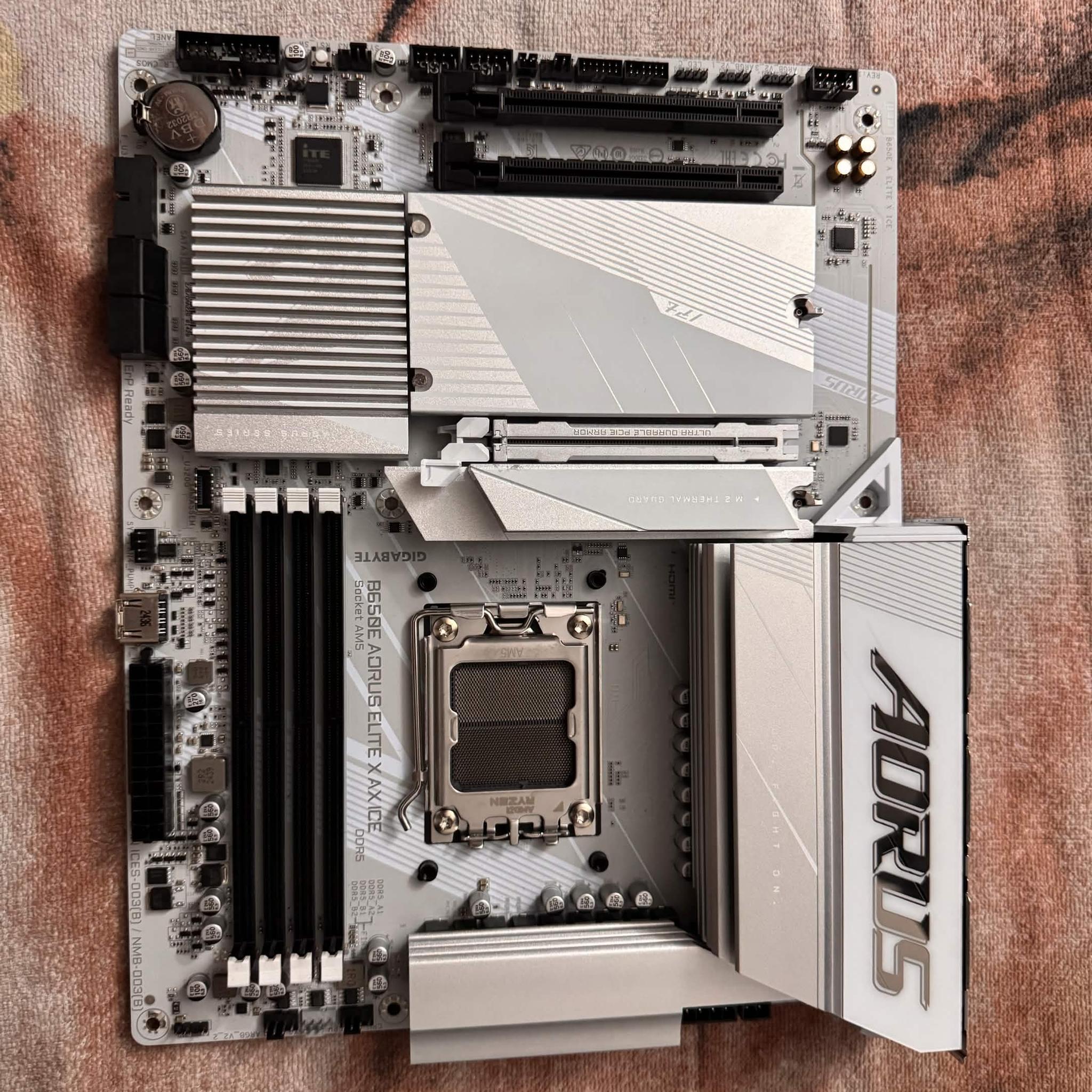 B650E AORUS ELITE X AX ICE