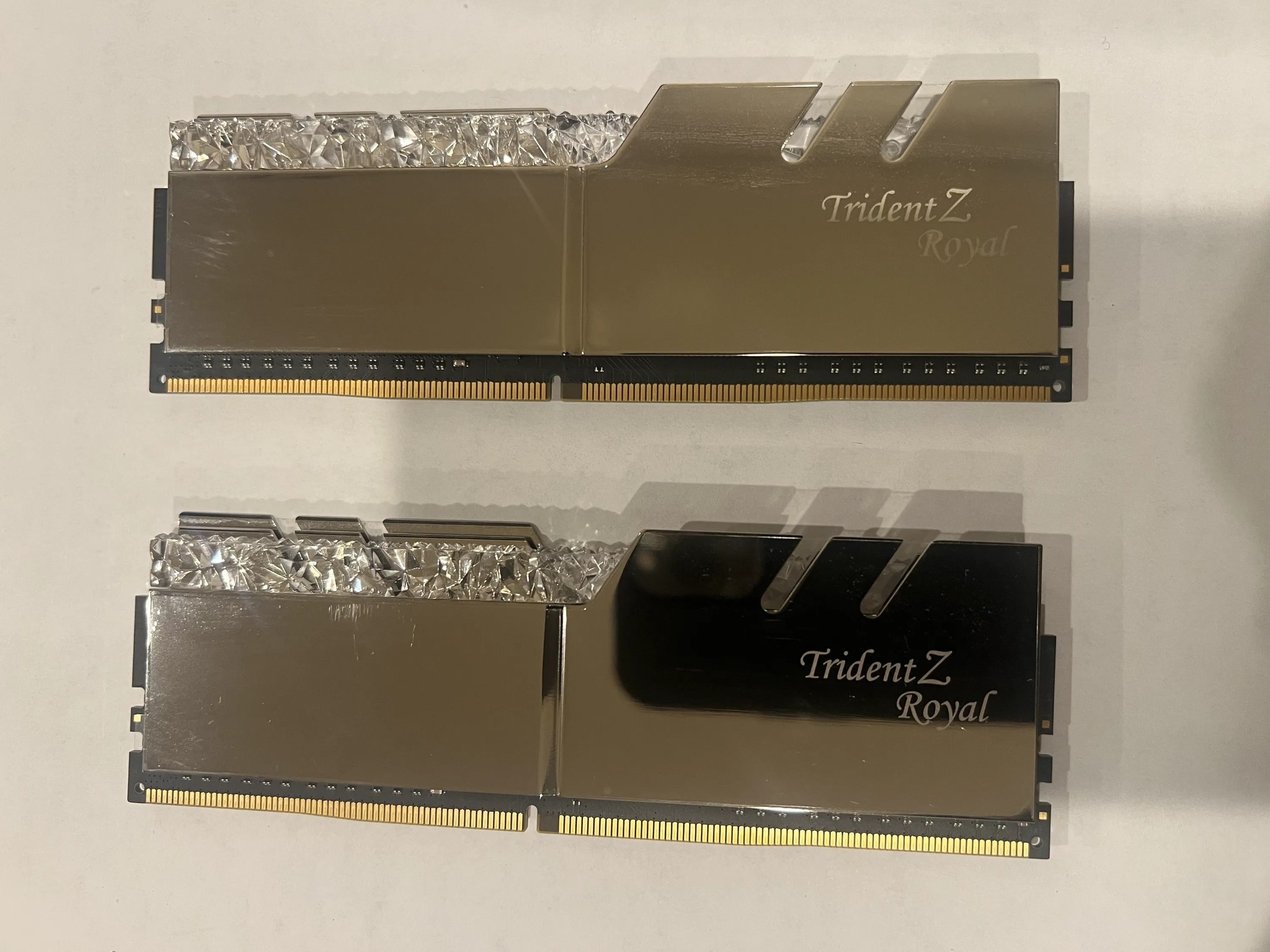 G.SKILL Trident Z Royal Series (XMP) DDR4 RAM 32GB (2x16GB) 3200MT/s CL16-18-18-38