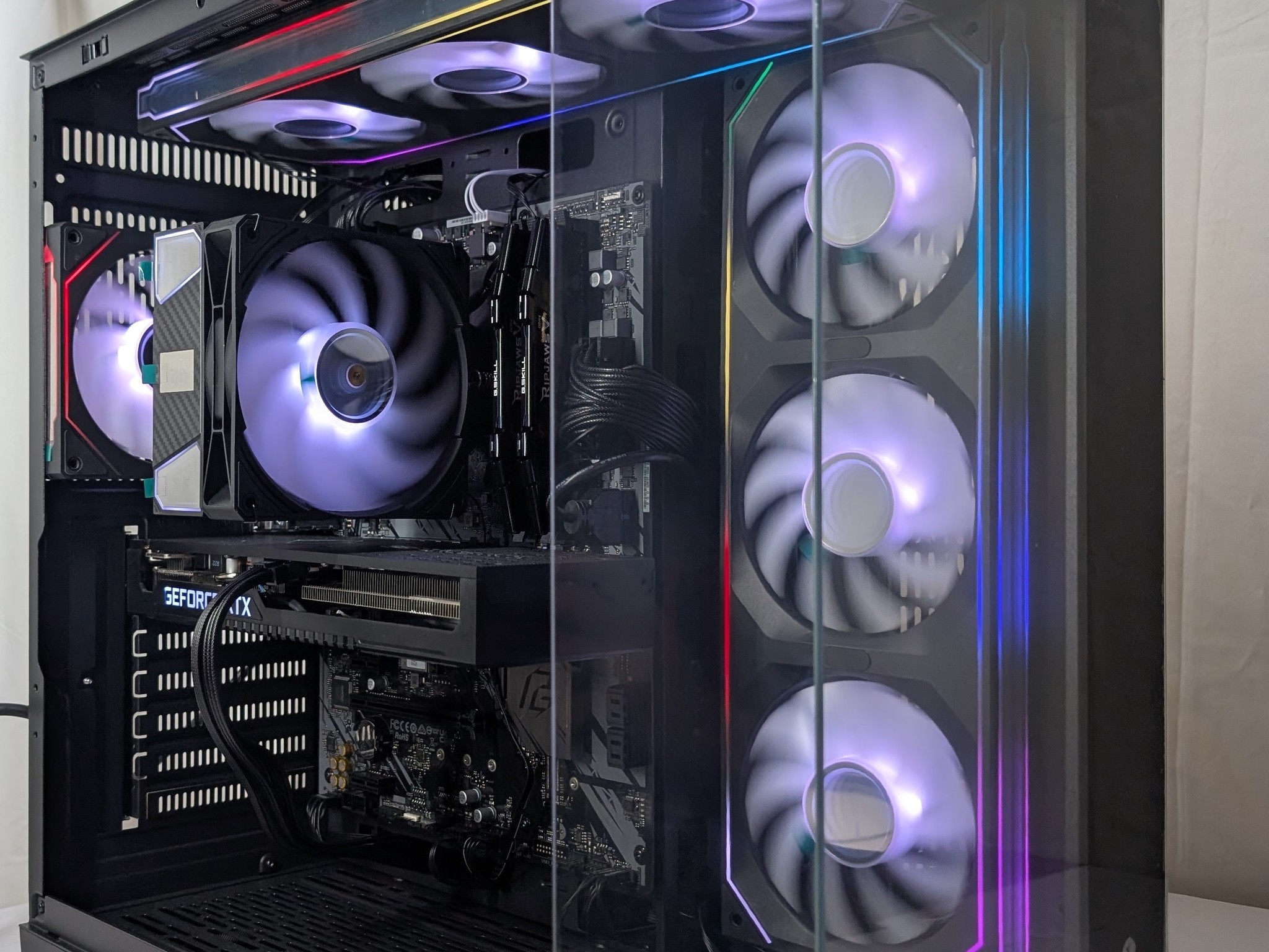 RTX 3070 | RYZEN  5 3600 | 32GB DDR4 | 1TB NVME | 750W PSU