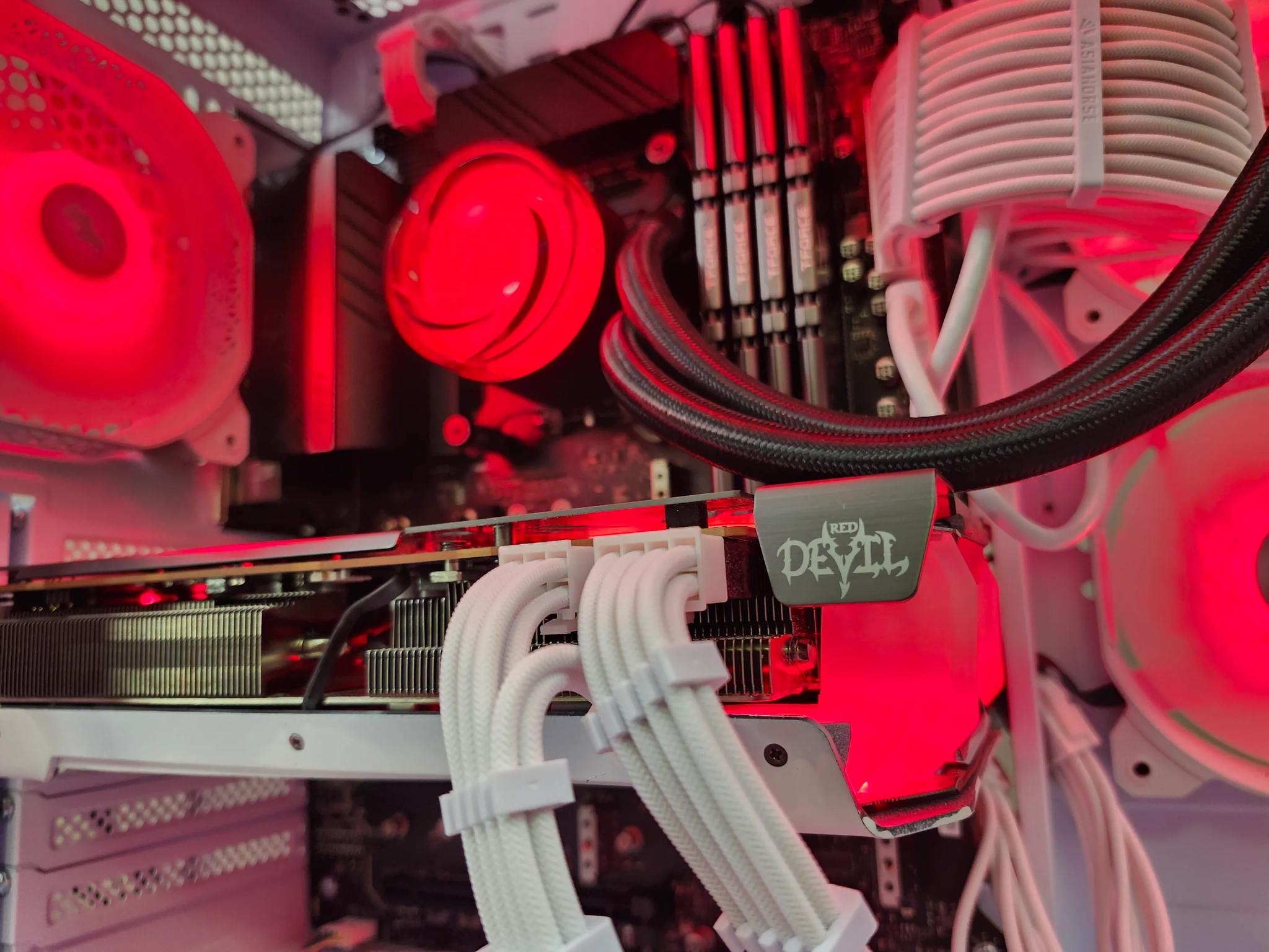 🤍🖤 RX 6600XT / i5 / 32GB DDR4 / 1TB M.2 SSD 🖤🤍*