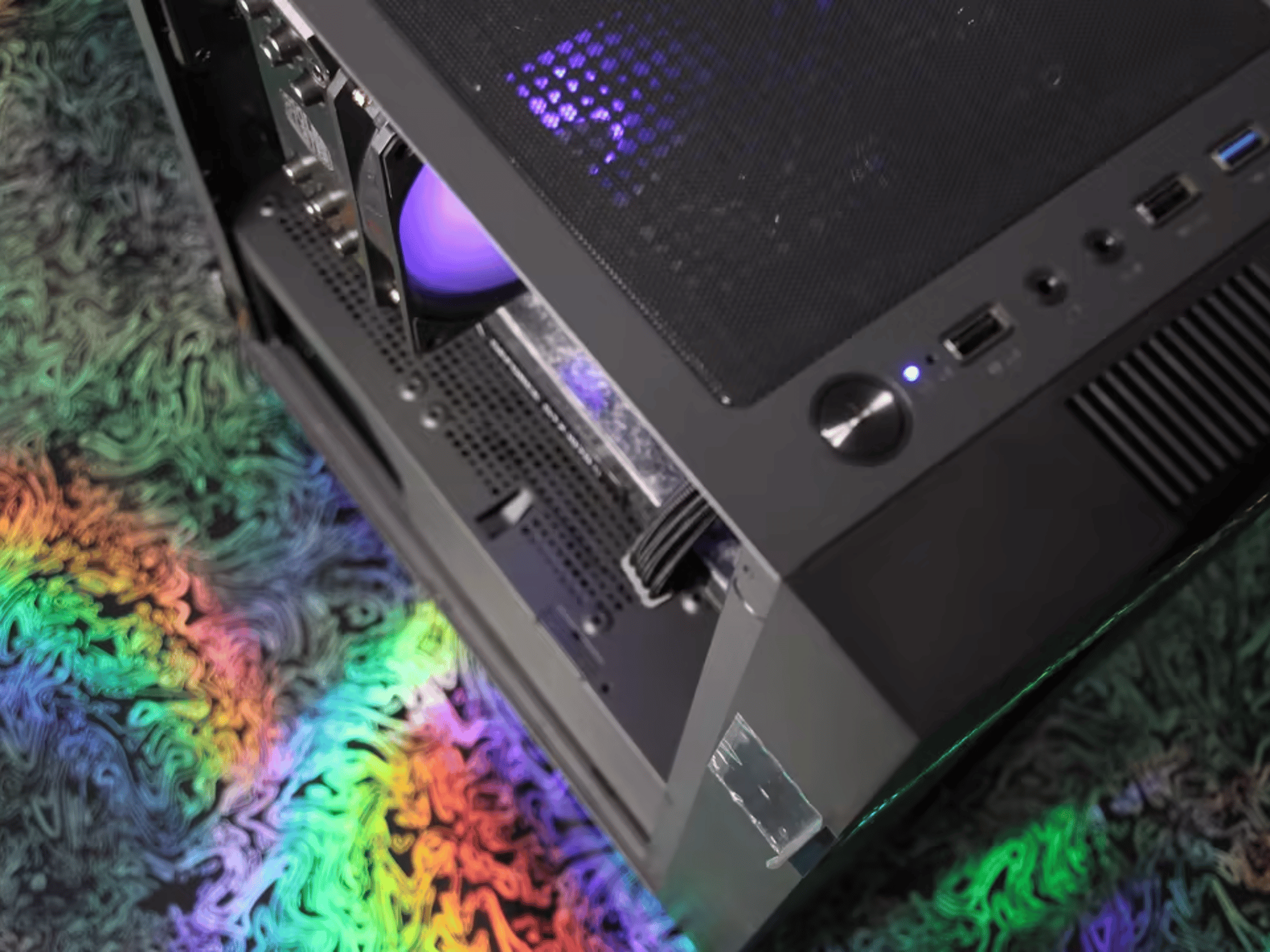 "LUNA" // Ryzen 7 2700X, GTX 1070 Ti // Mid-Range Gaming PC