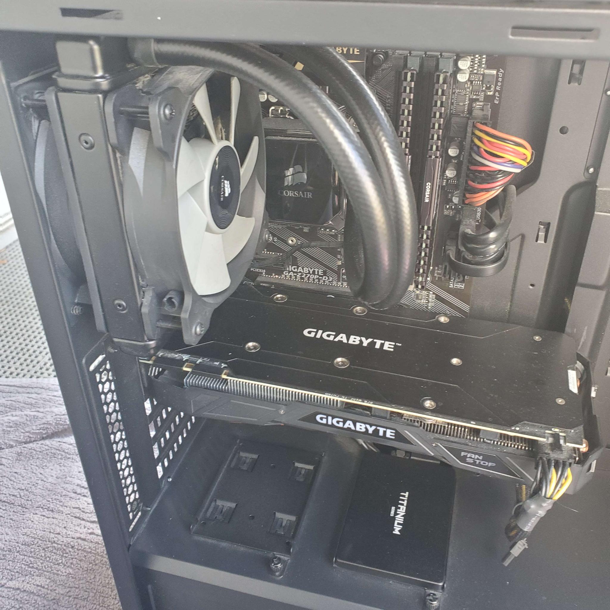 Intel i5 7600K | GTX 1070 | 32GB DDR4 - Gaming PC