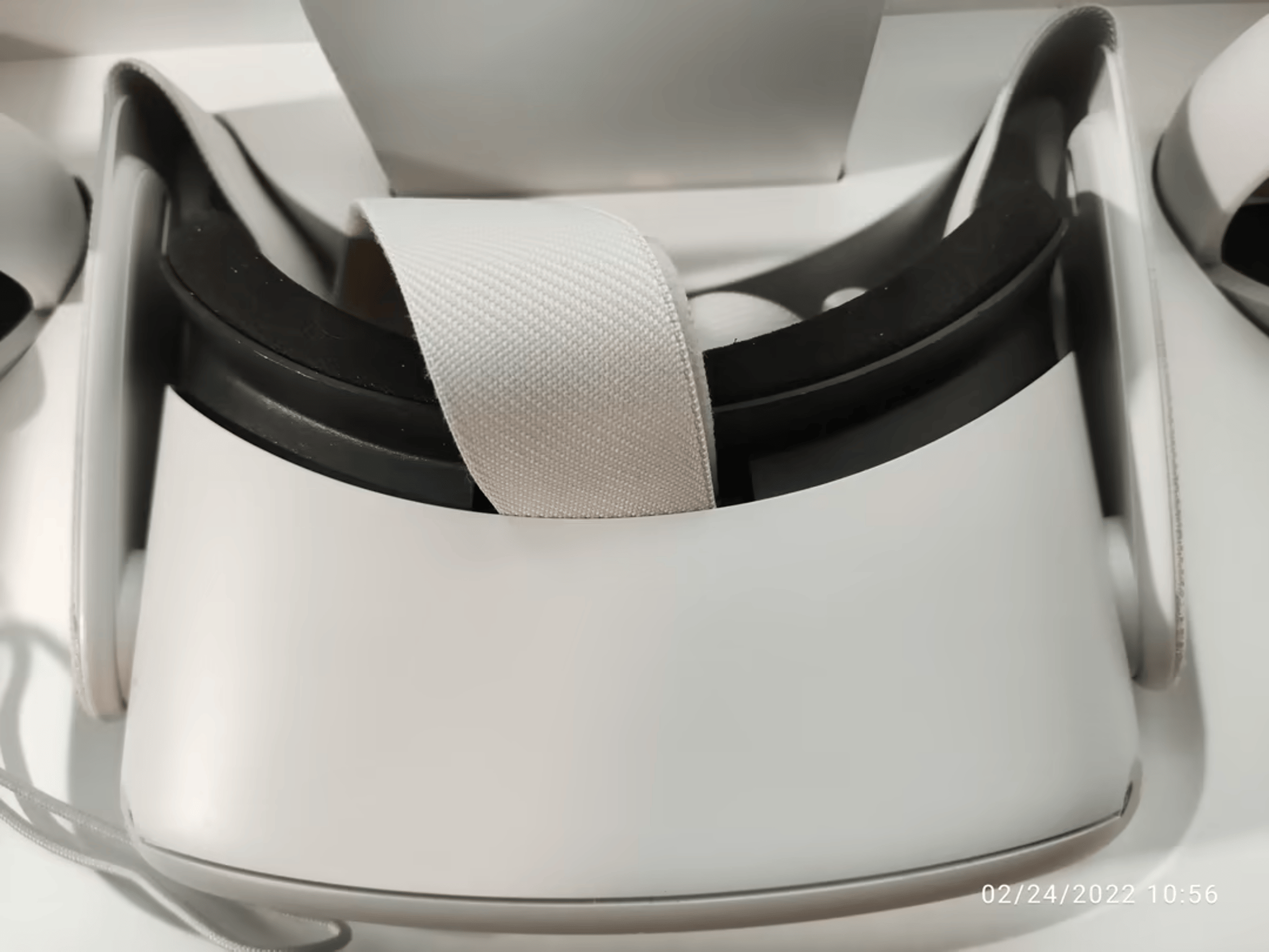 Oculus Quest 2 64GB VR Kit - No PC required!