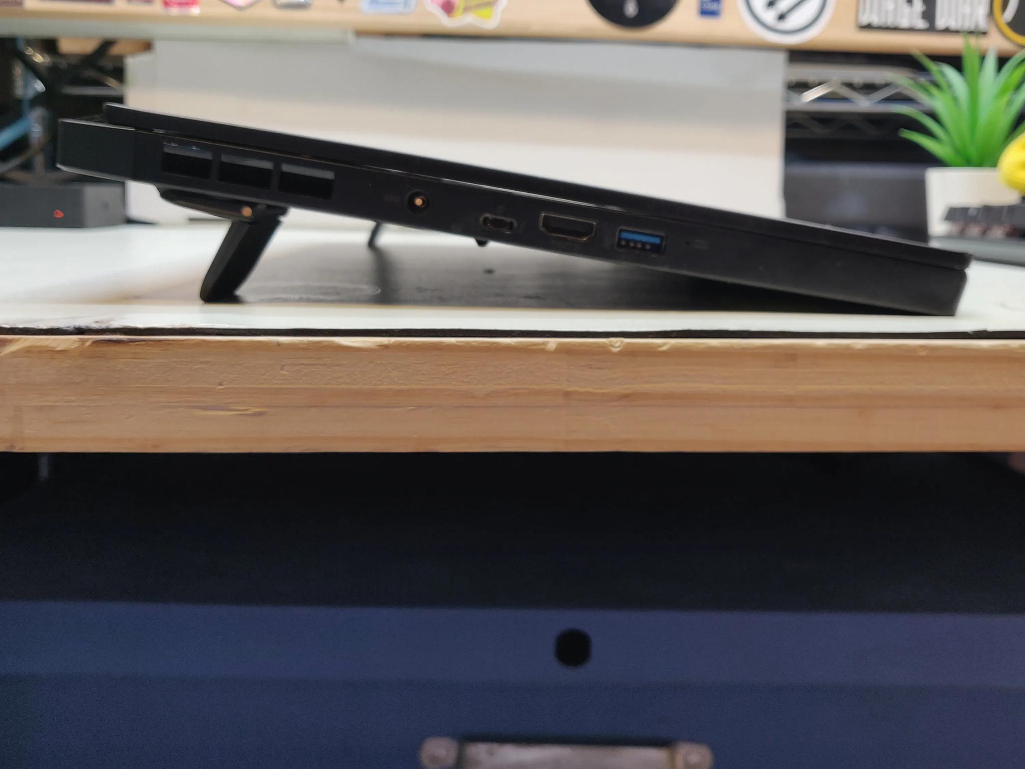 240hz Esports pro Laptop |RTX 2070 i7 10750h | Thunderbolt, USB C PD, IPS, 16gb ram, 1tb NVME, 15.6