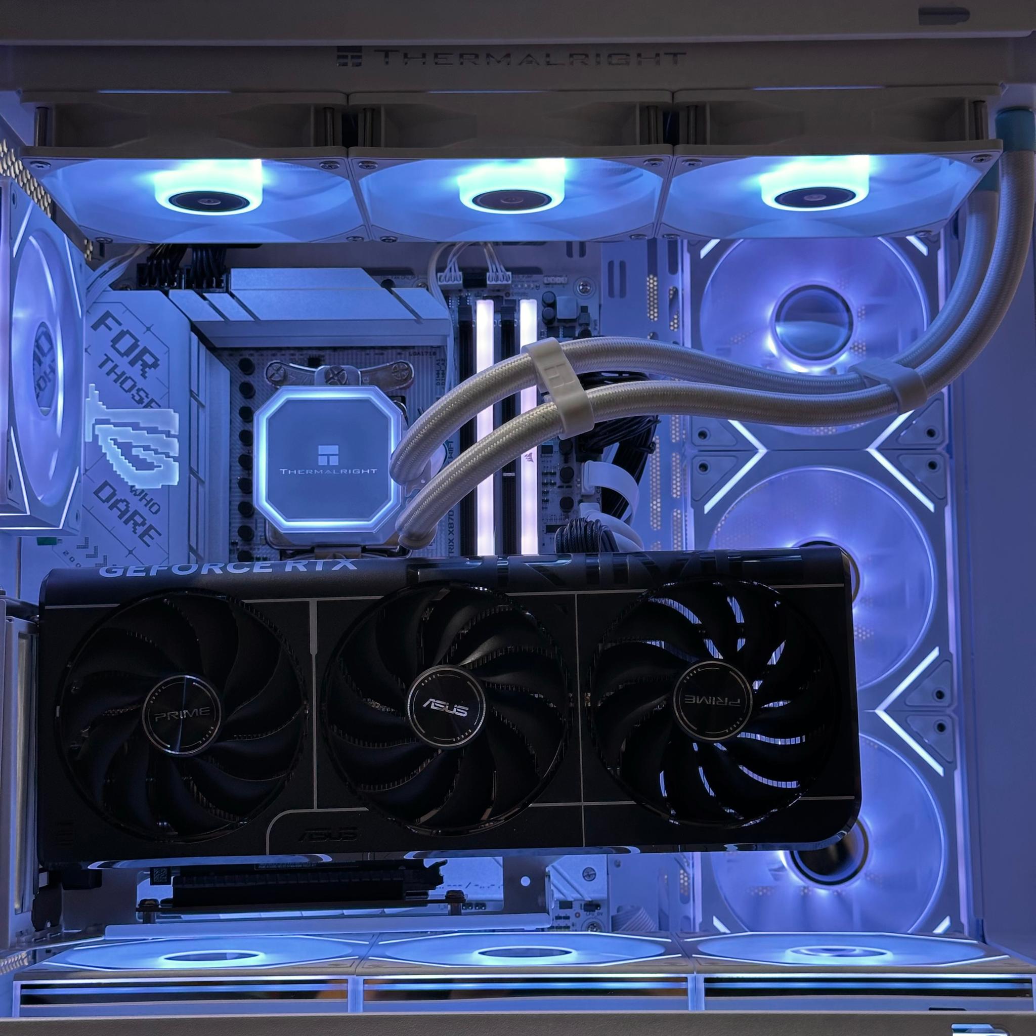 RTX 5080 / Ryzen 9 9900X3D / 32GB 6000MHz DDR5 / 2TB Samsung 990 Evo / x870