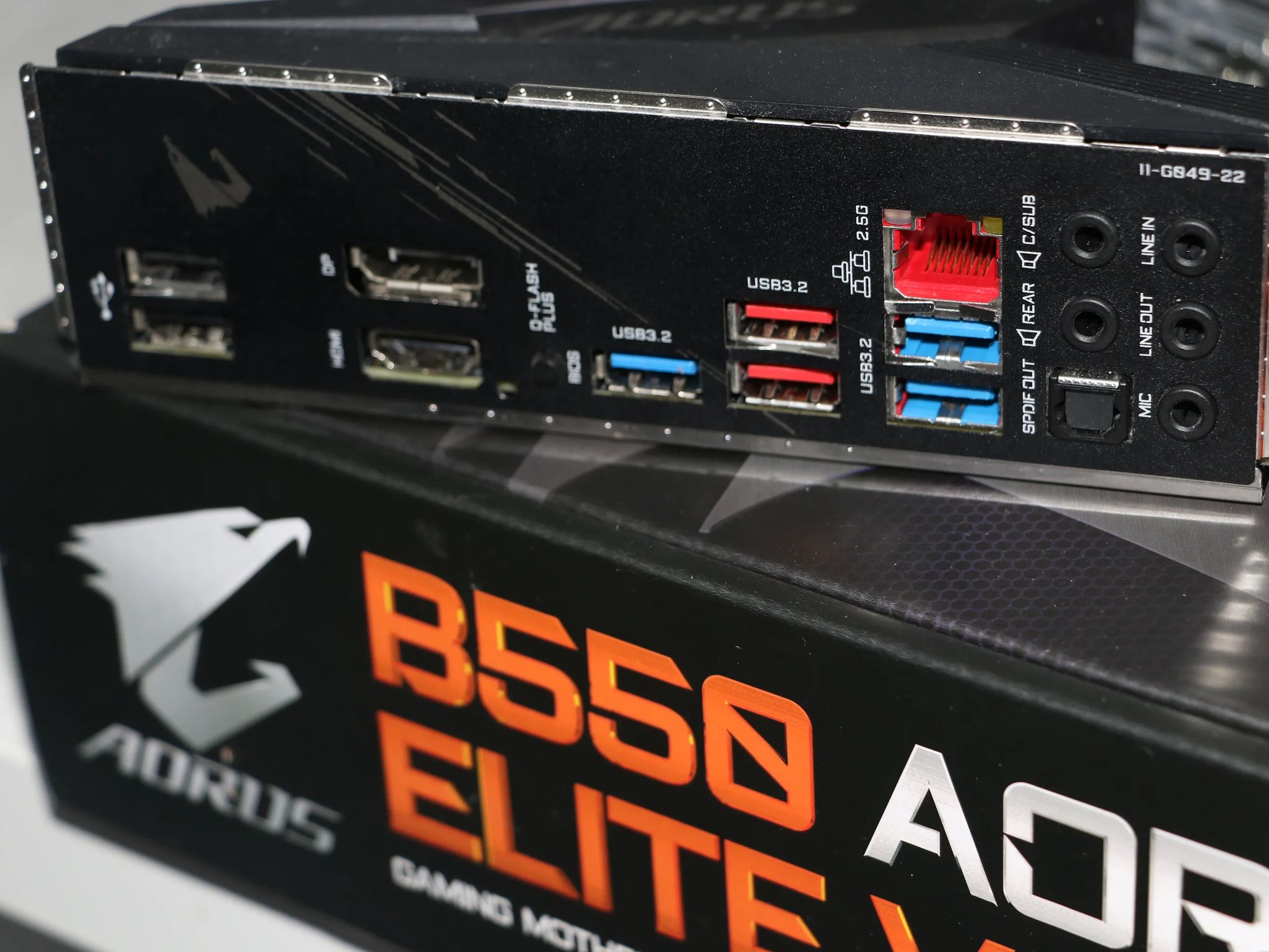 Aorus elite v2 am4 motherboard ddr4