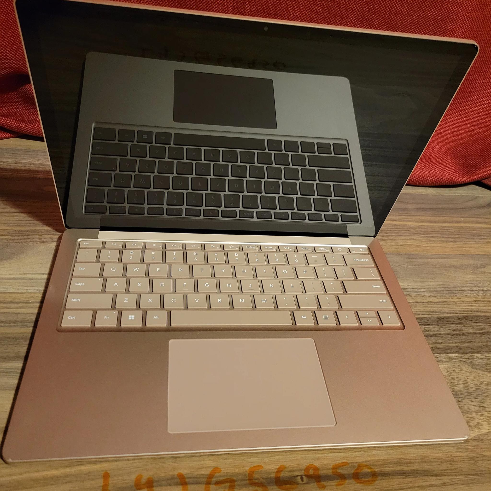 Microsoft Surface Laptop 5 - 512gb ssd - 13.5" 2k touch screen - intel i5