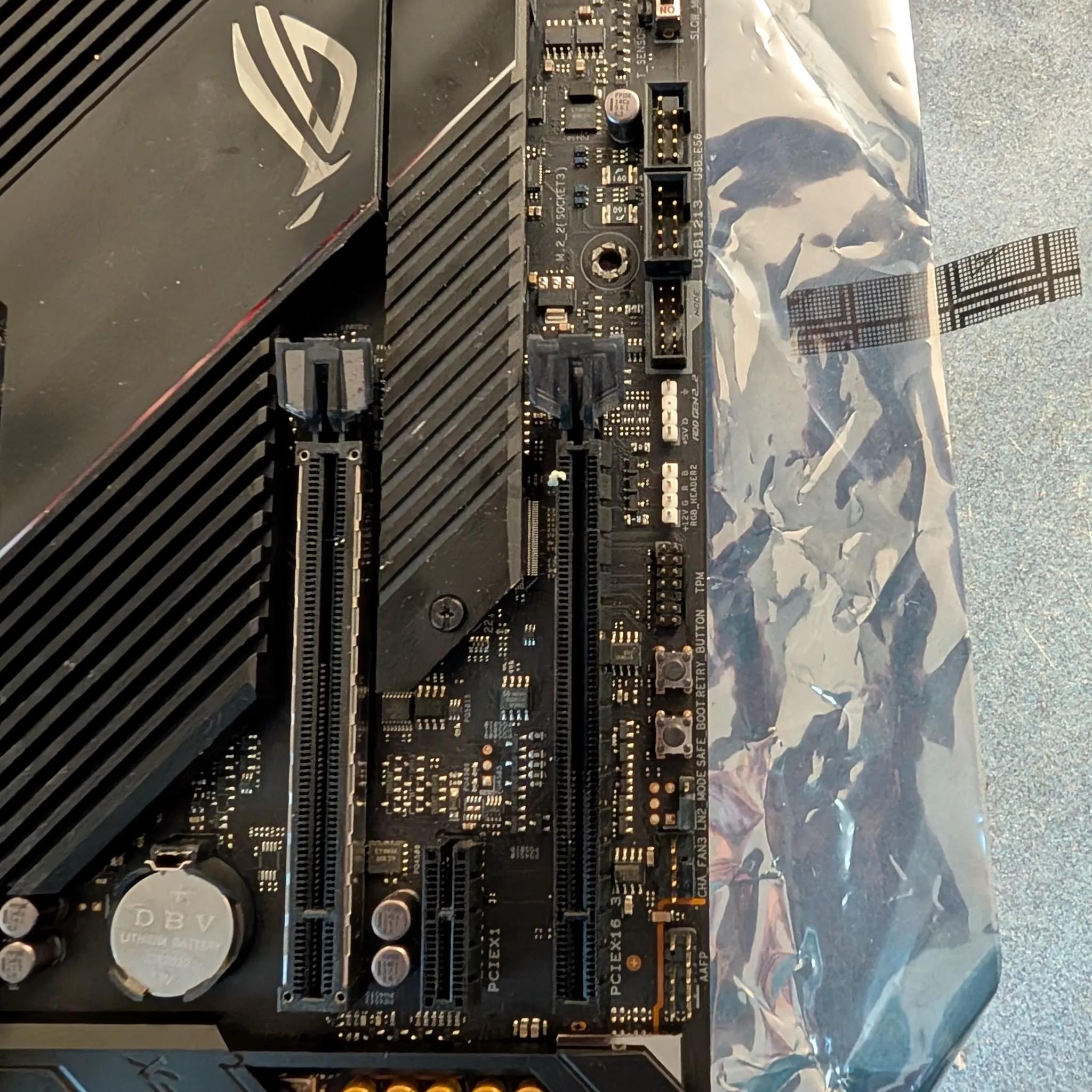 Asus ROG Crosshair DarkHero x570 motherboard