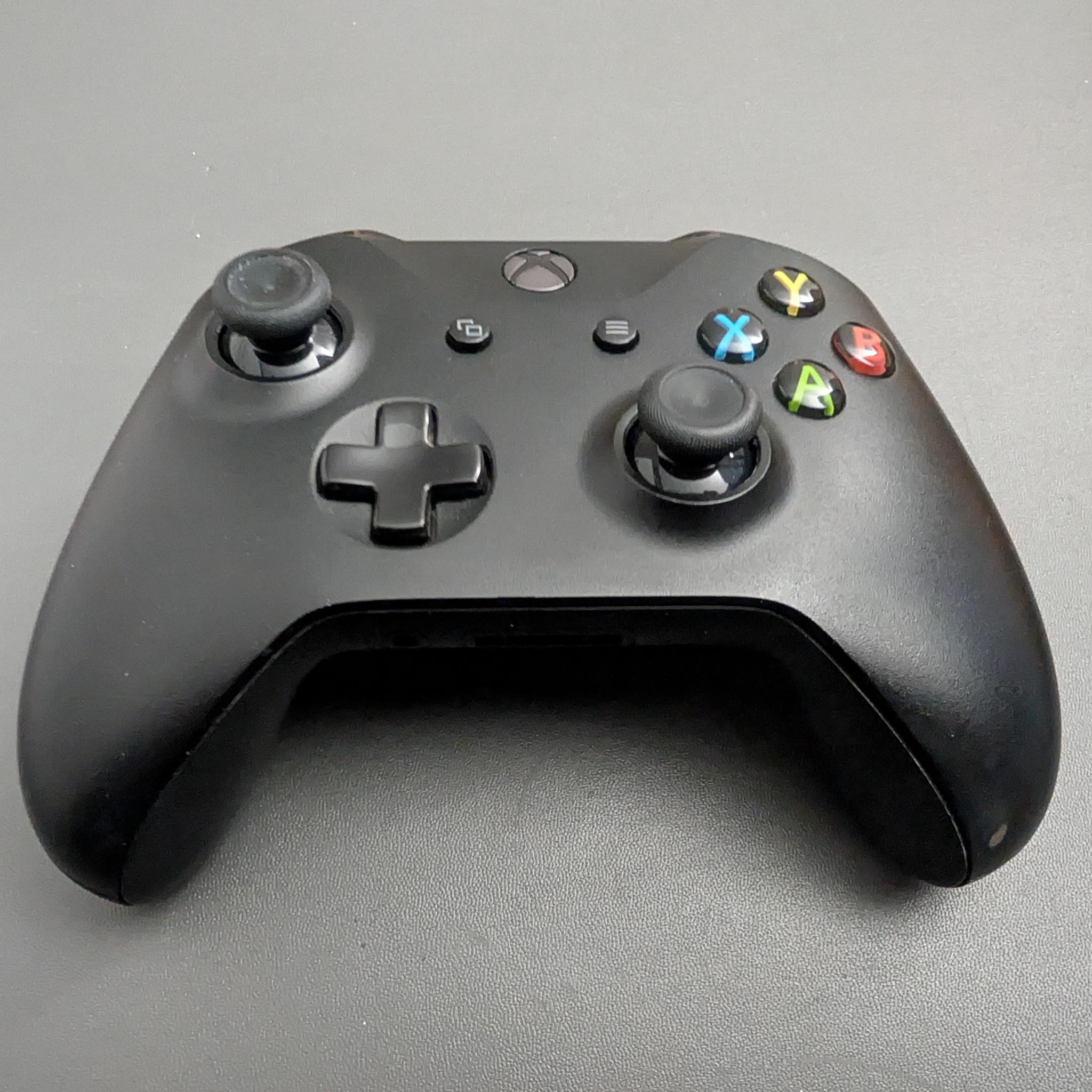 Xbox One X | Black