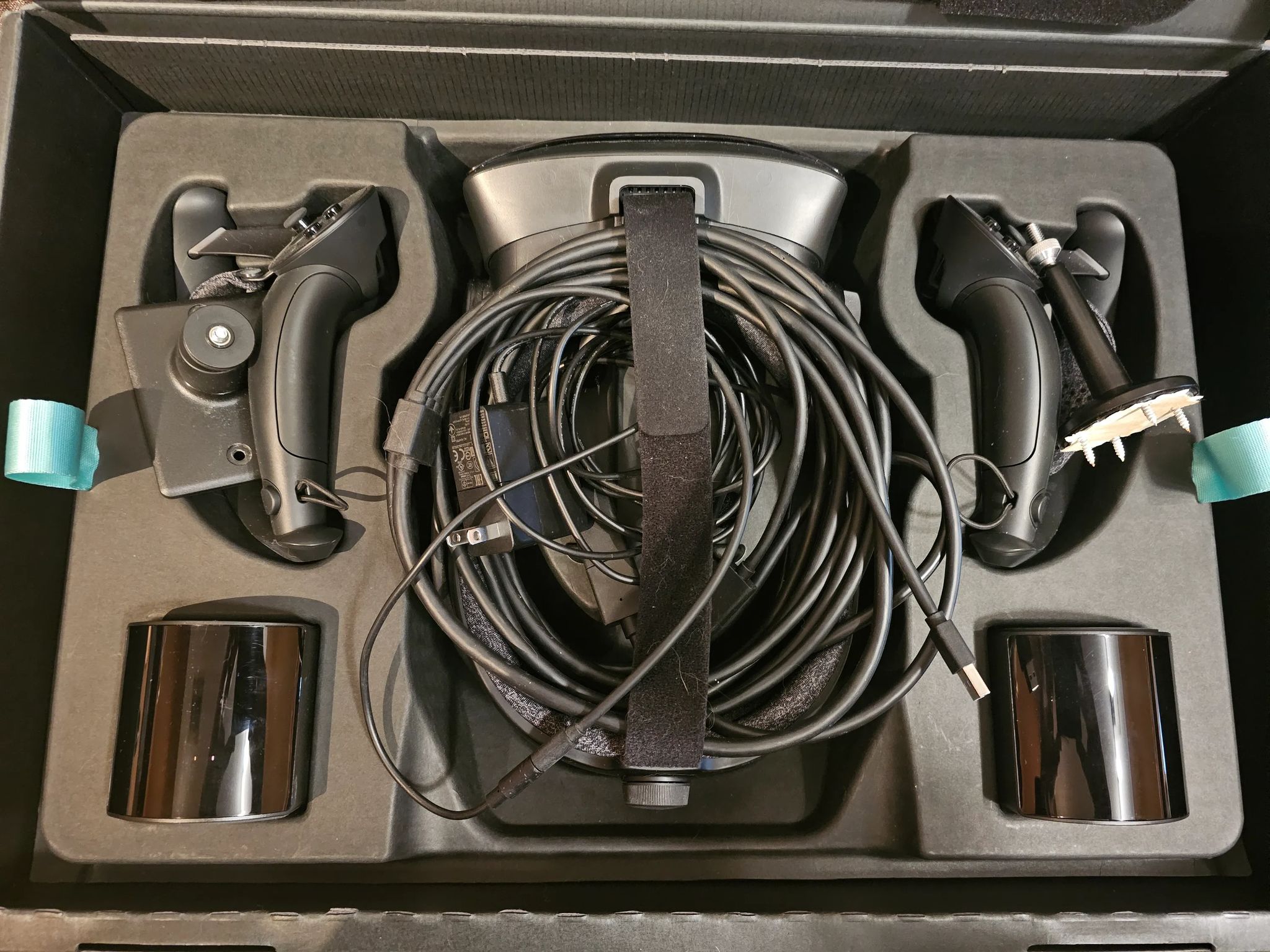 Valve Index complete kit with 3rd lighthouse