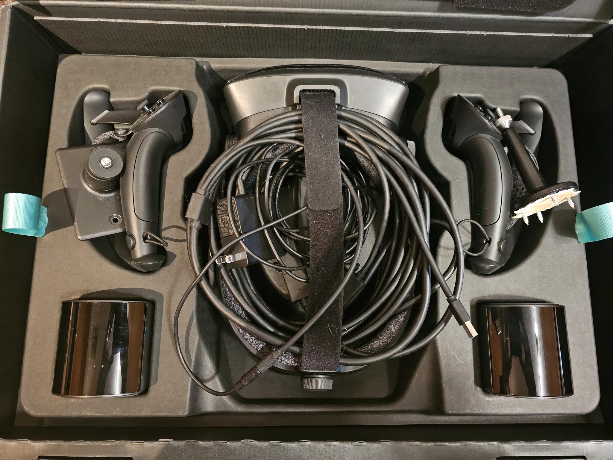 Valve Index complete kit with 3rd lighthouse