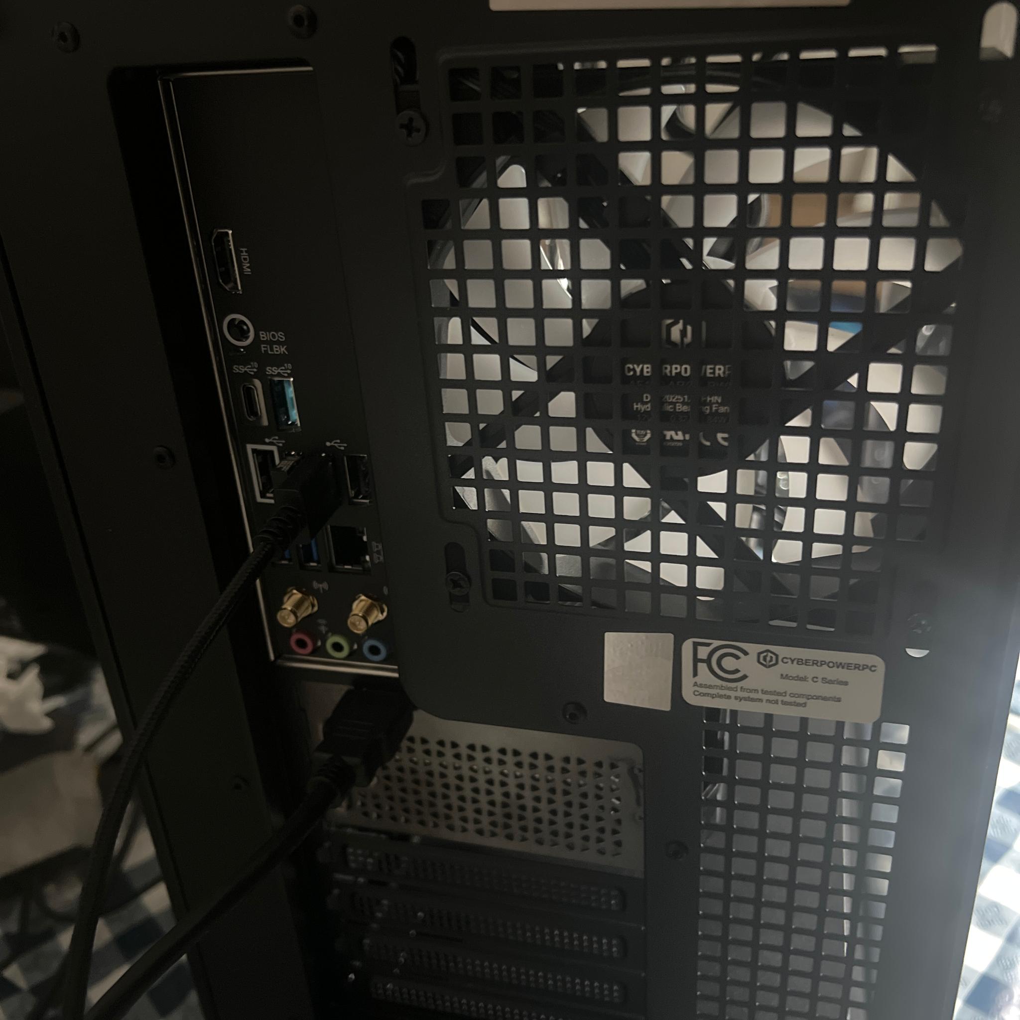 AMD Ryzen 7 9800X3D, GeForce RTX 5070 Ti 16GB, 32GB RAM, 2TB SSD, Windows 11 Home