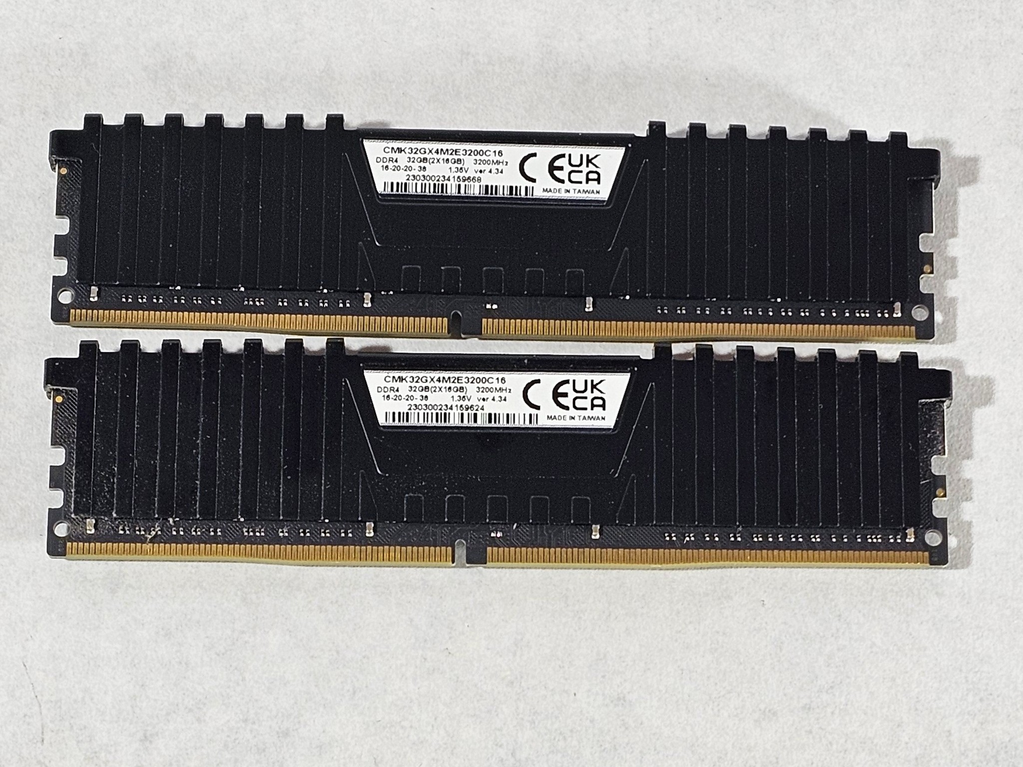 32GB DDR4 (2x16GB) 3200MT/s