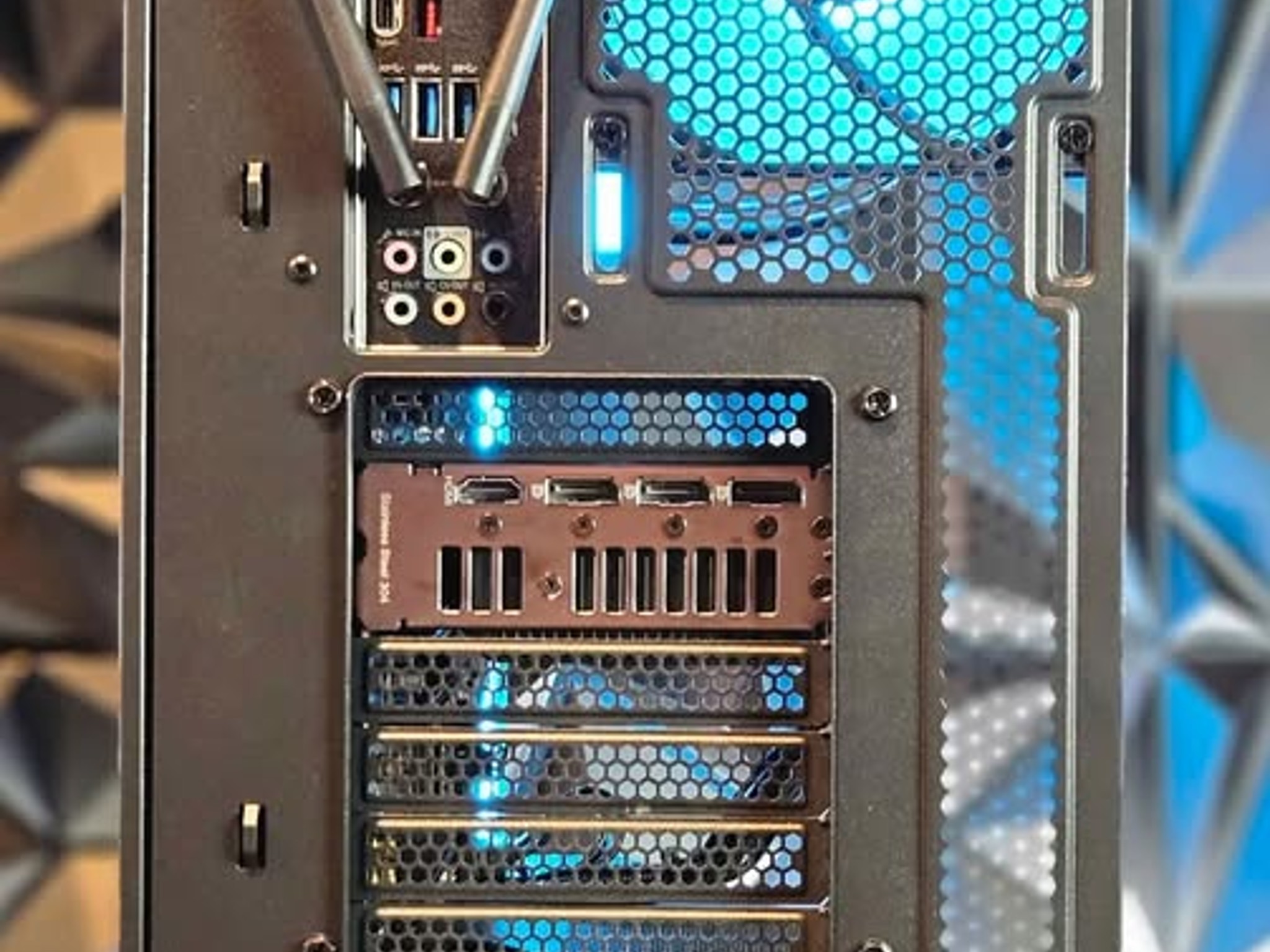 ⚪⚫️Stealth⚫️⚪ Gaming PC ( Ryzen 7 + RTX 4070 Super)