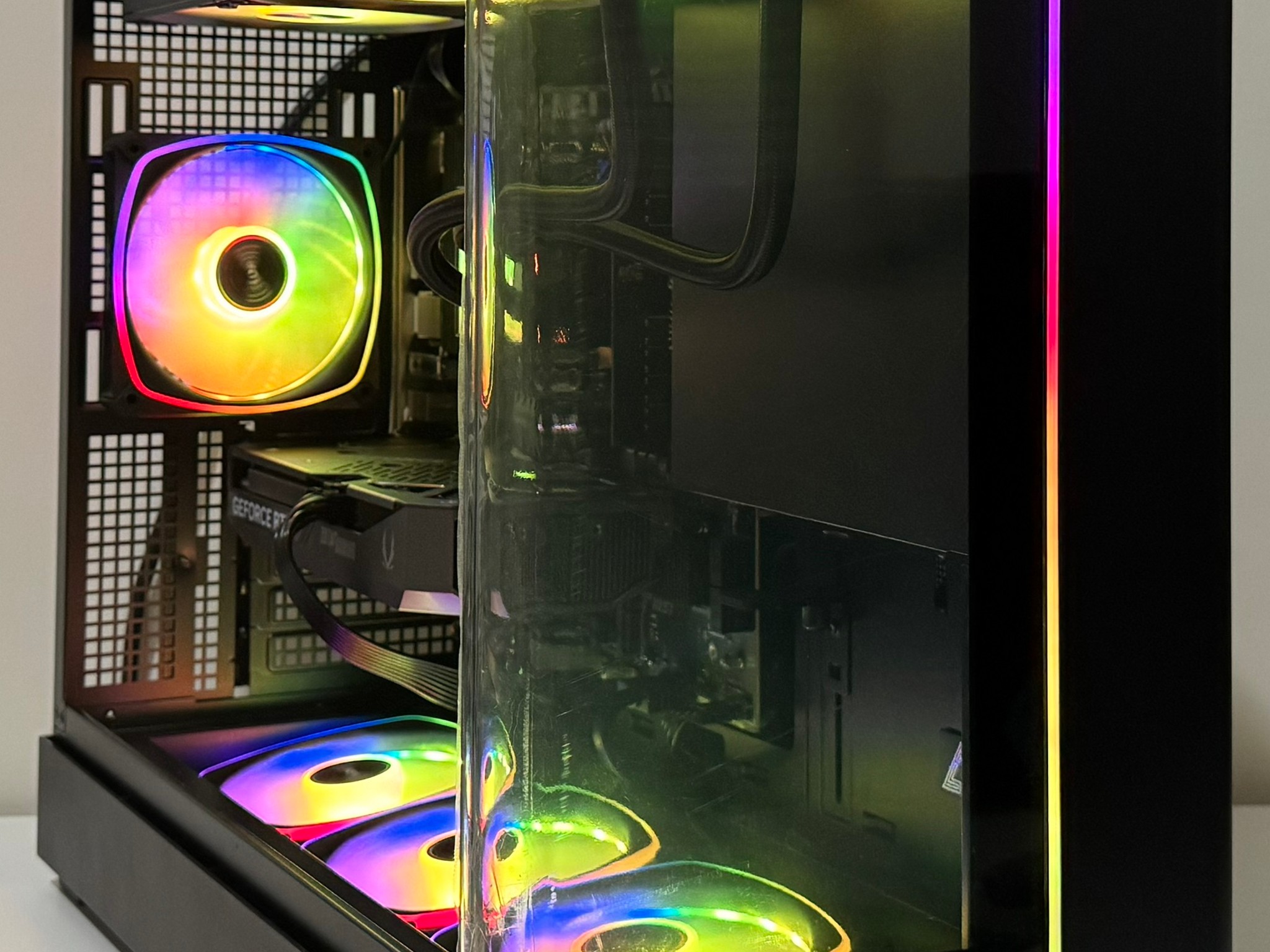 AMD X3D Ryzen 7 7700X3D 32GB DDR5 RAM GeForce RTX 5060 Ti 1TB Gen5 NVMe SSD 850W Gold Gaming PC