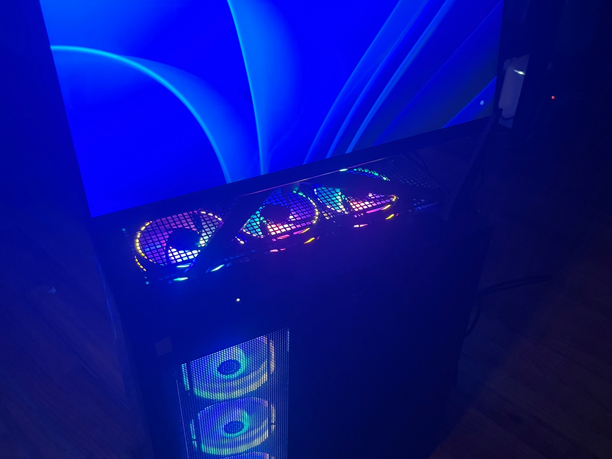 CyberPowerPC Prebuilt 5060 8gb, 1tb storage, 16gb DDR5, Core i5-14400f, Win 11