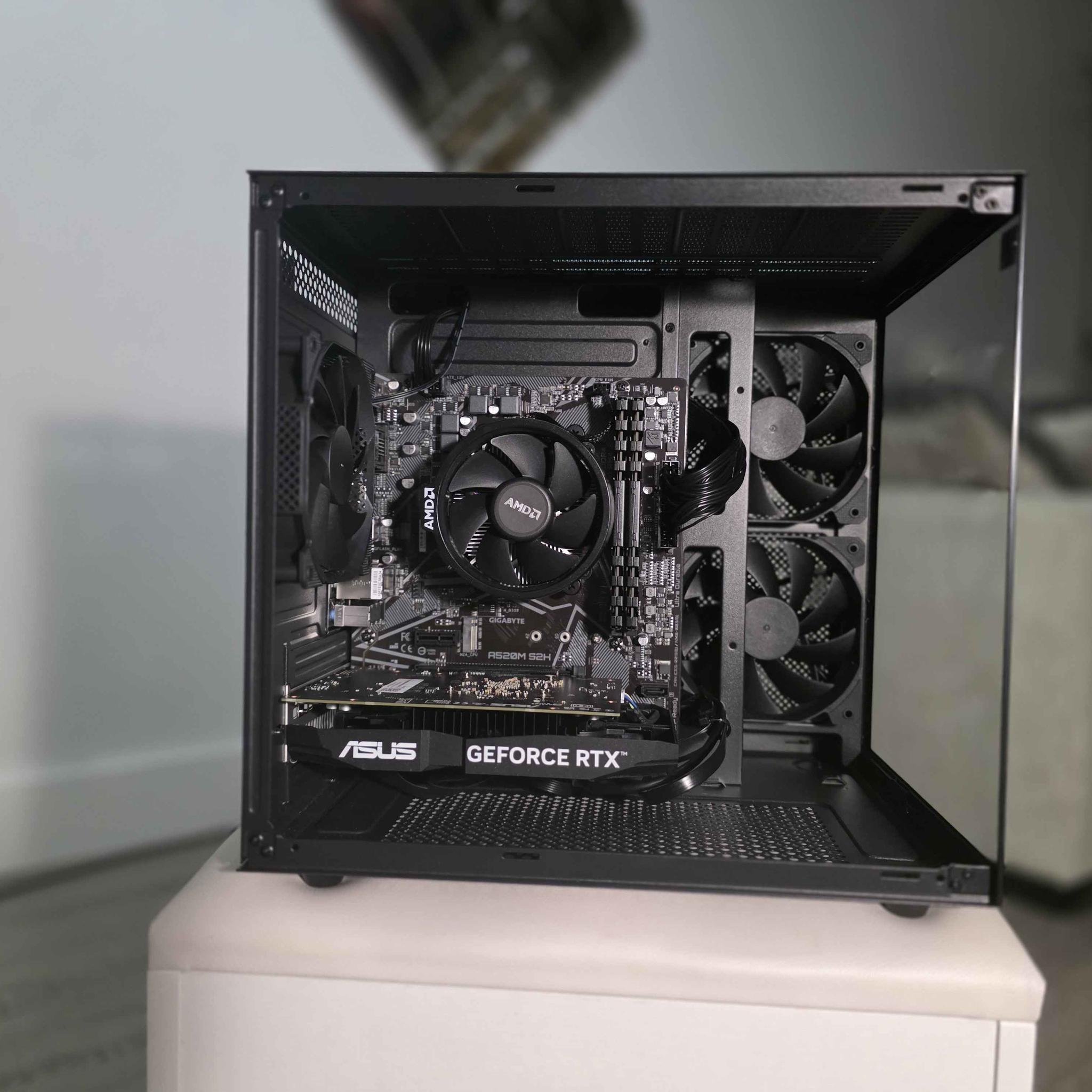 All-Black Gaming PC – Ryzen 5 5500 + RTX 3050 | 16GB RAM | 1TB Storage | Windows 11